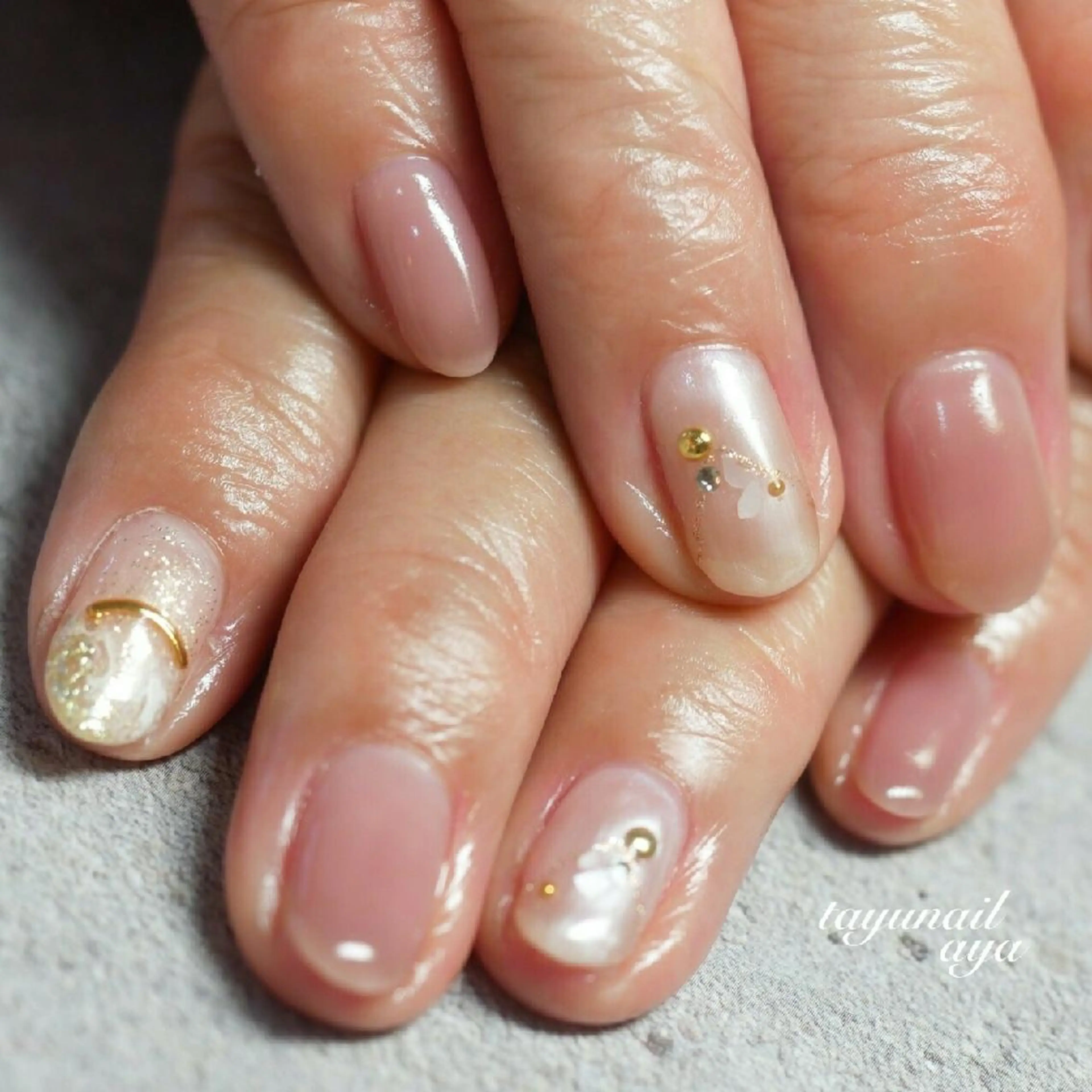 ネイル ブルー ジェルネイル パラジェル ホワイト 冬ネイル ネイルサロン 【たゆnail】のネイルデザイン