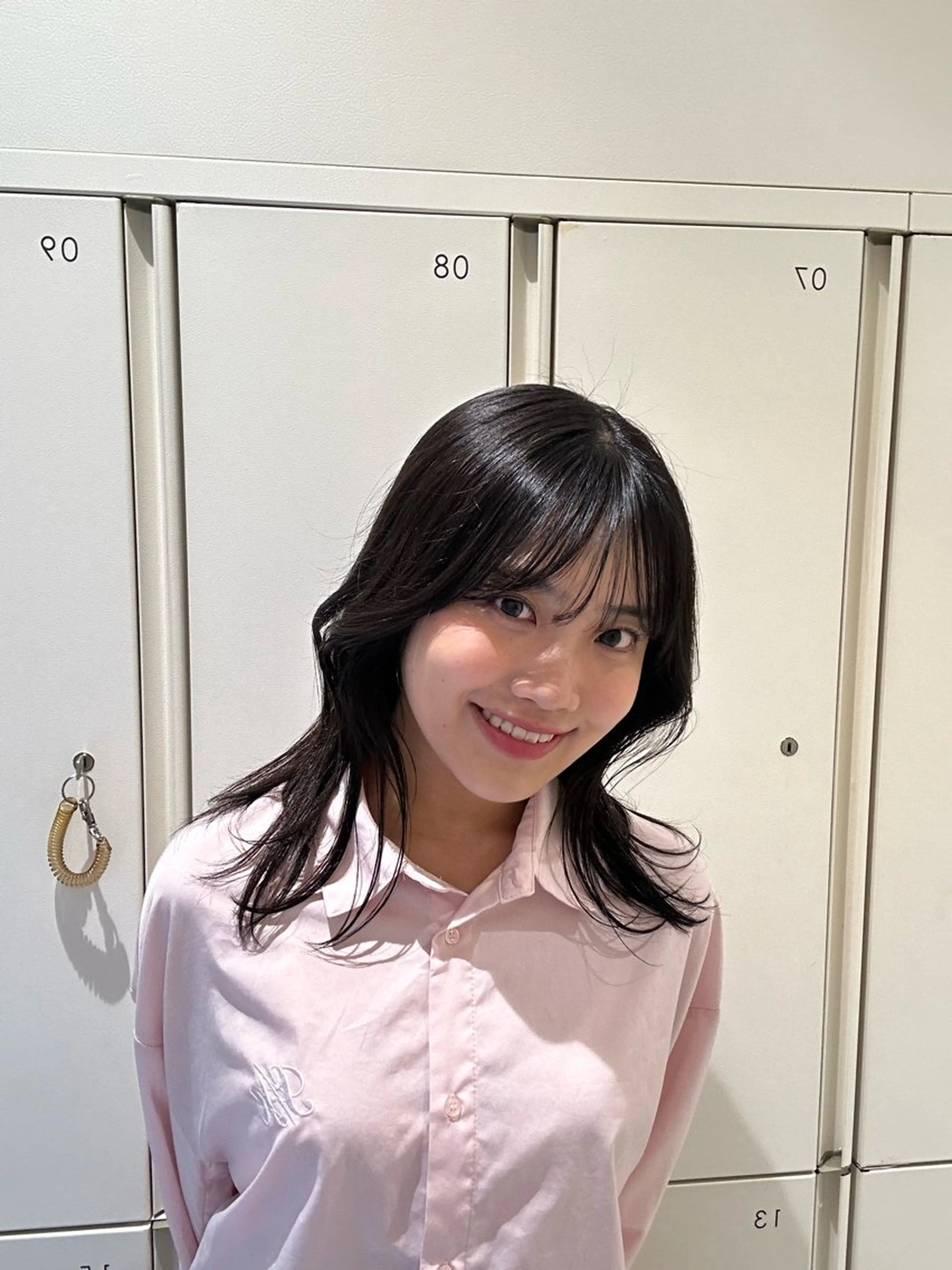 セミロング カラー ヘアアレンジ タイトボブ個性派カラ ーAKANEのヘアスタイル