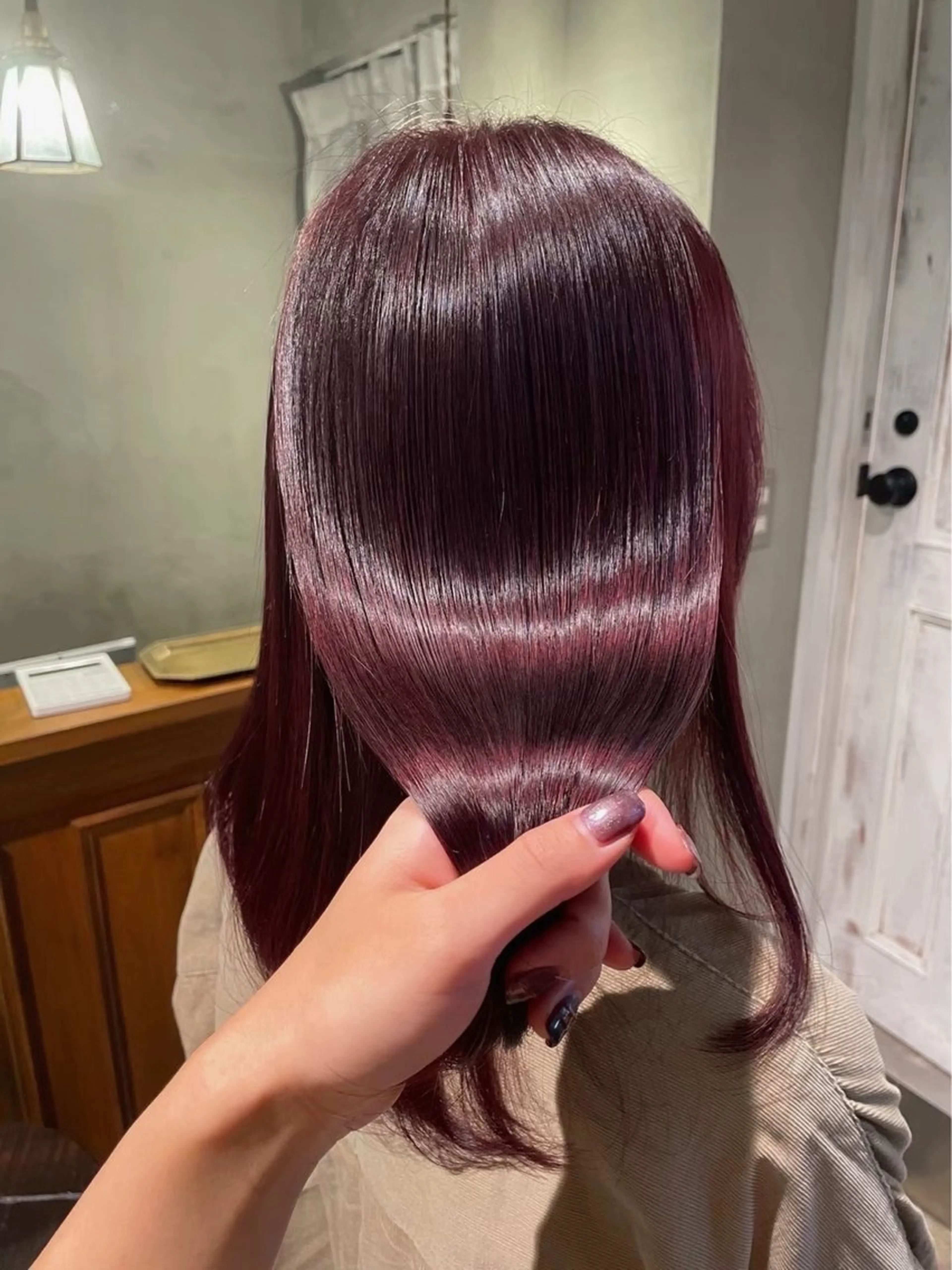 セミロング カット ヘアカラー saya 🌟 レイヤー/ツヤ髪のヘアスタイル