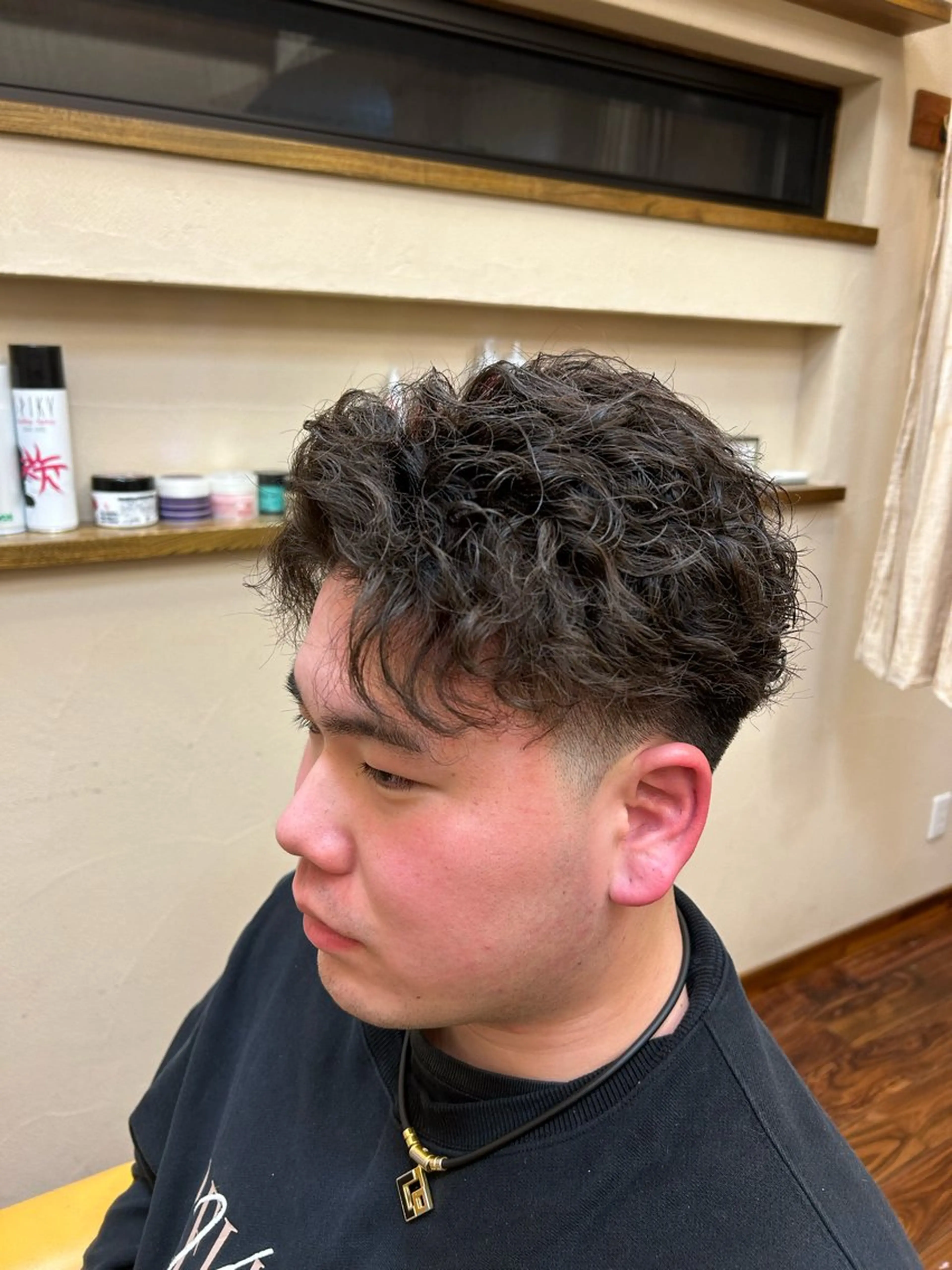 ミディアム パーマ メンズ マスダ コウのヘアスタイル