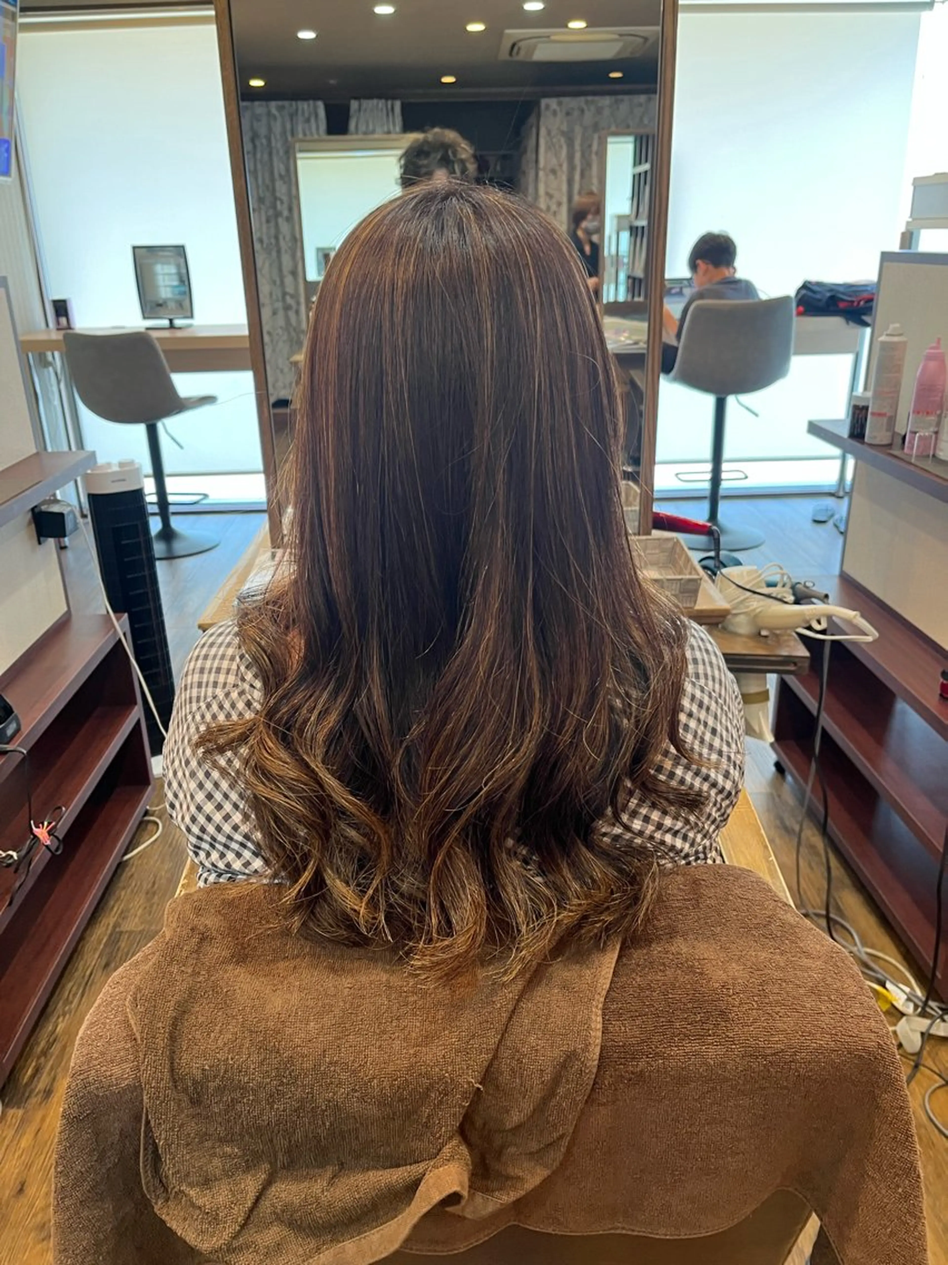 ロング カラー ハイライトカラー ハイライト 大人女子&髪改善専門 Nobuフリーランスのヘアスタイル