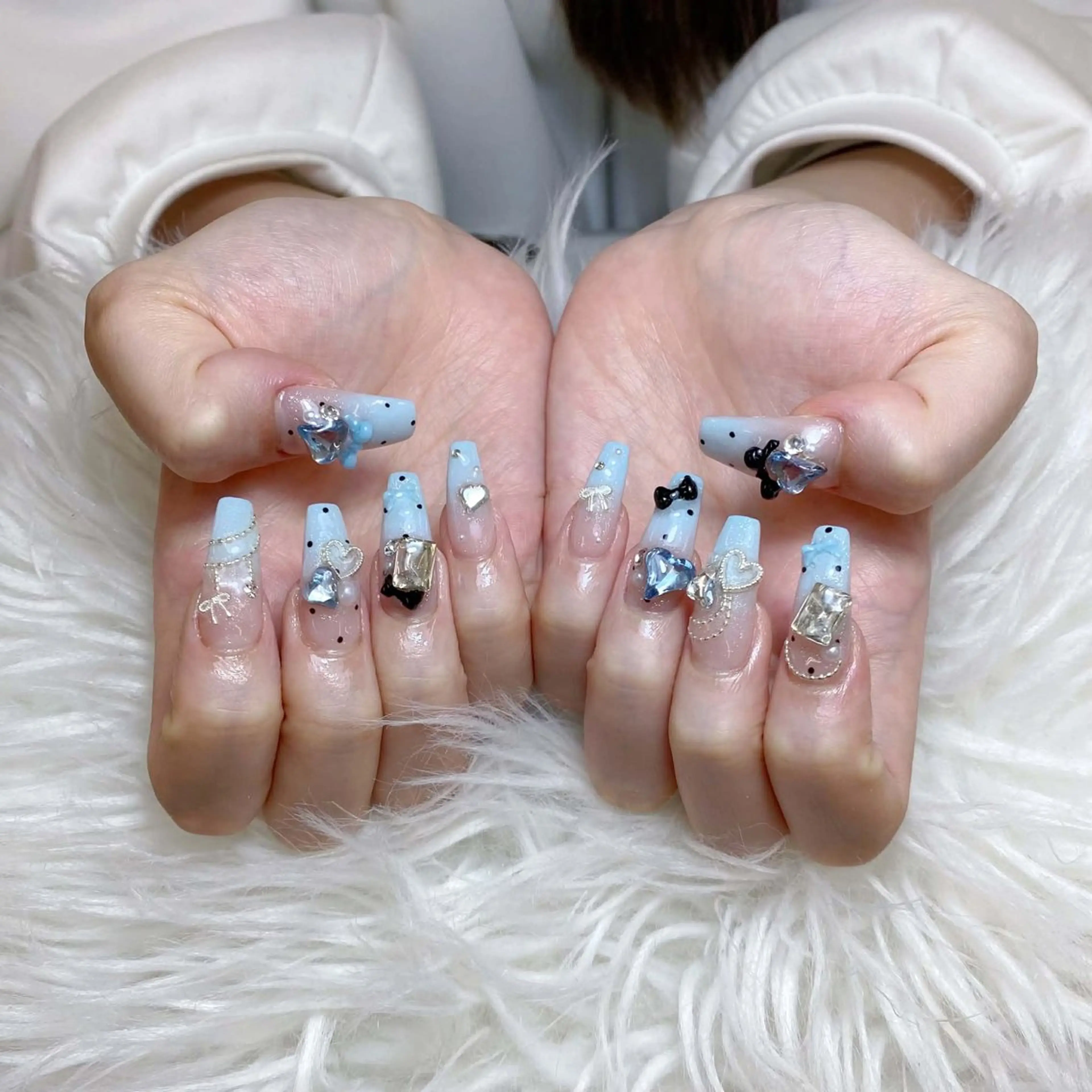 ネイル ハンドネイル ミン ゴテゴテネイルのネイルデザイン