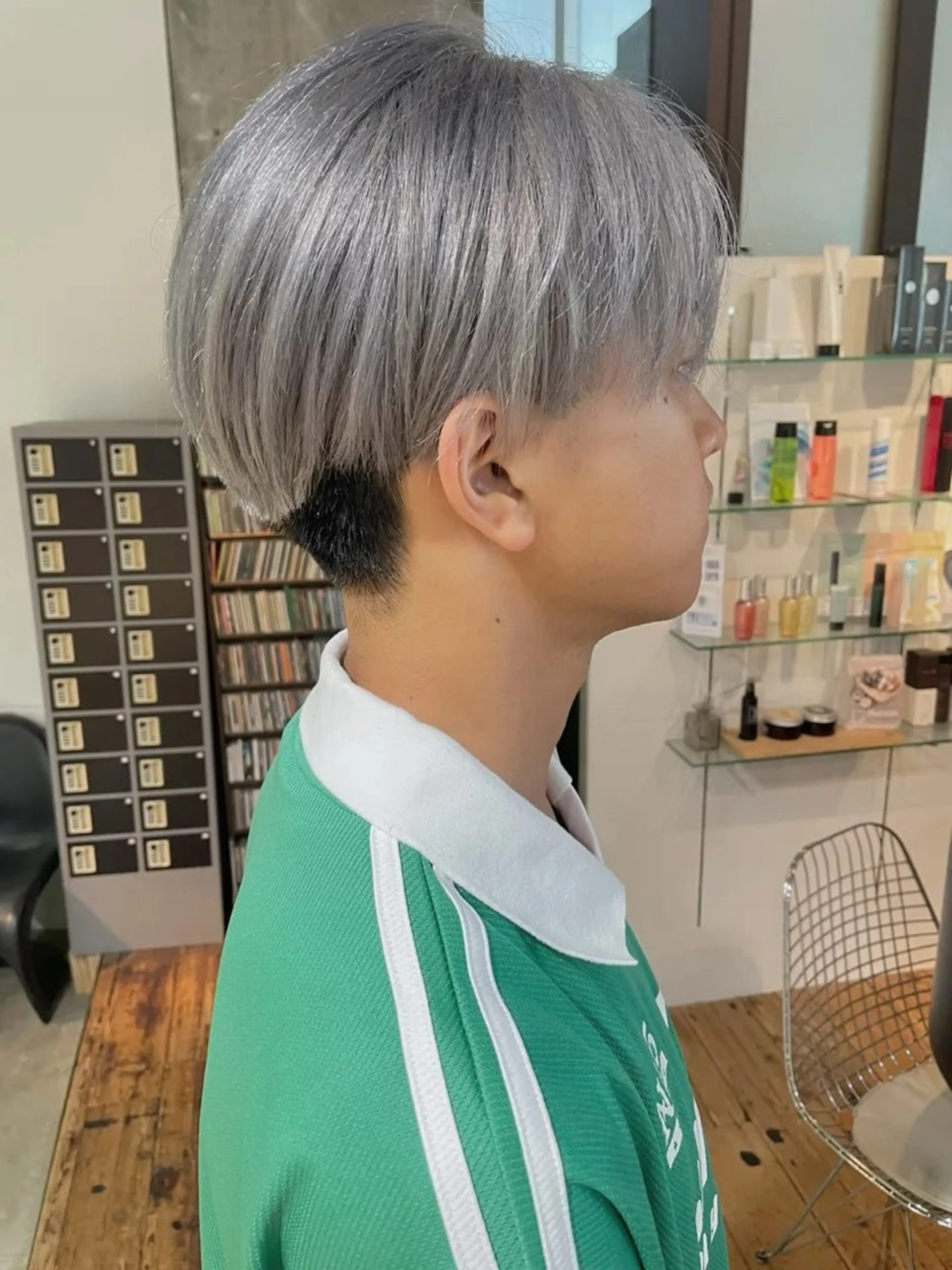 ショート カラー ブリーチ シルバー ホワイトシルバー ヘアカラー トリートメント 🔆N°大分🔆 ﾜﾀﾅﾍﾞｱｵｲのヘアスタイル