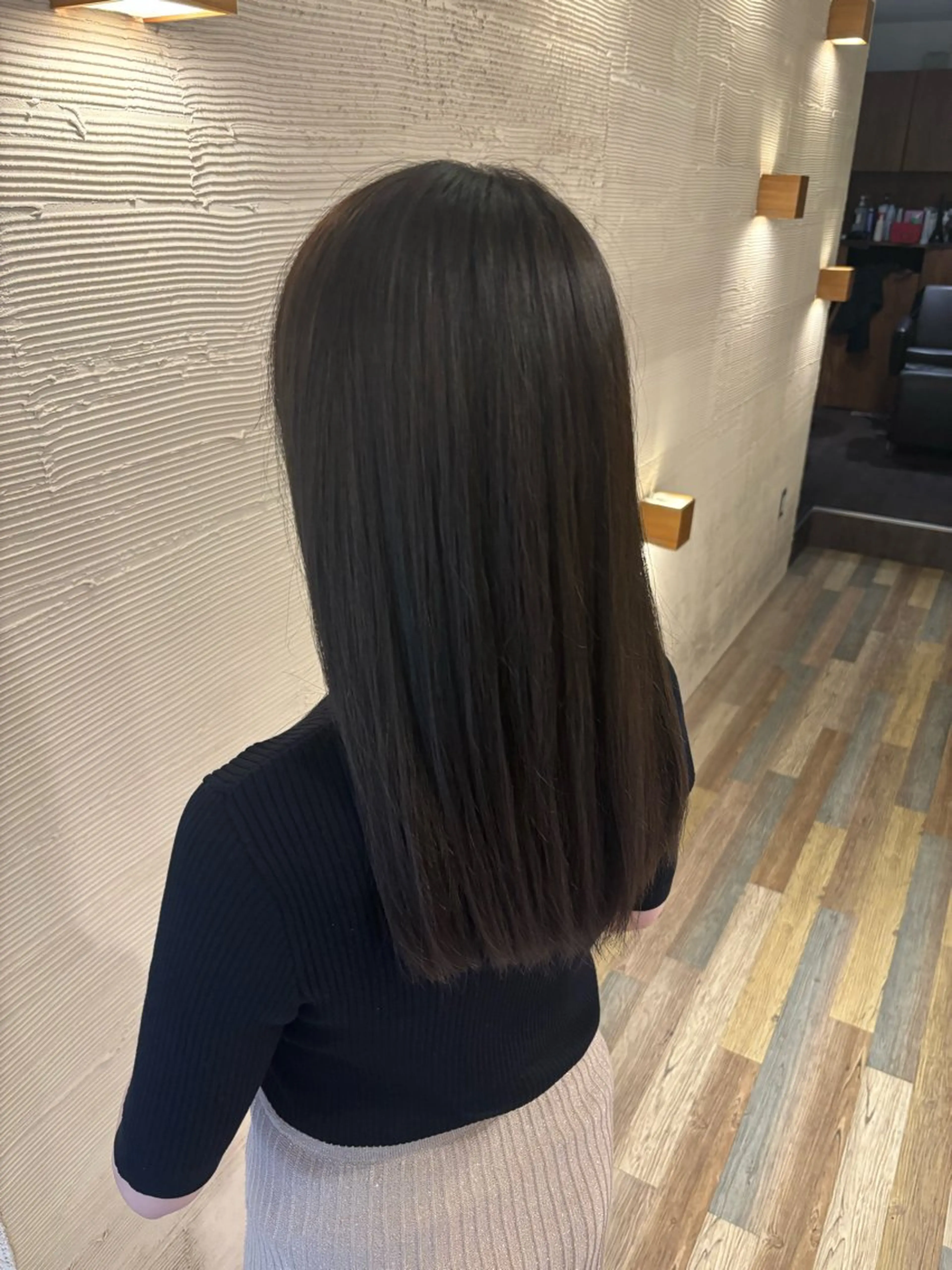 ロング カラー ベージュカラー 透明感カラー オリーブベージュ yuzuki Agu臼井のヘアスタイル