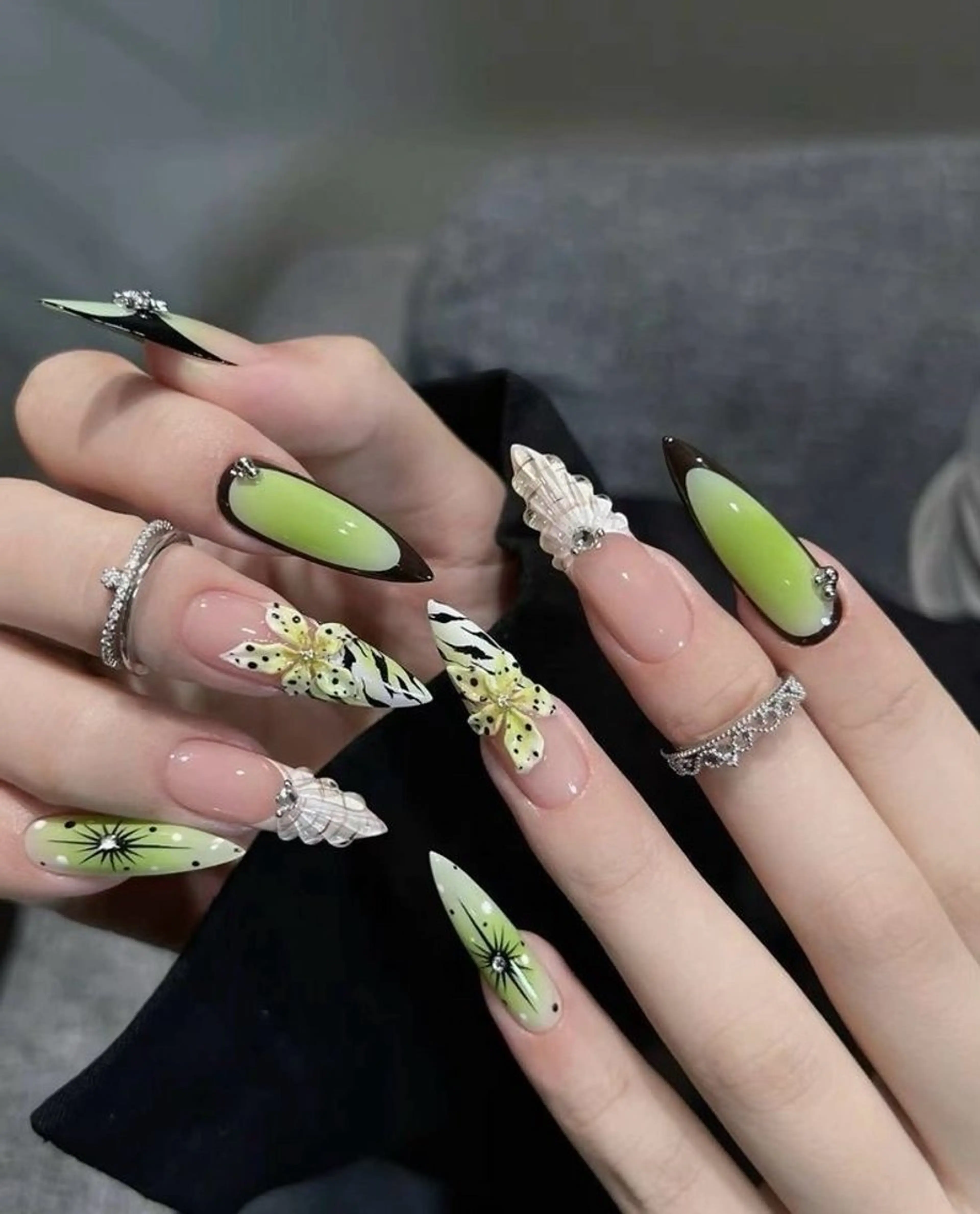 カラー グラデーションカラー ハンドネイル AIN Nailのネイルデザイン