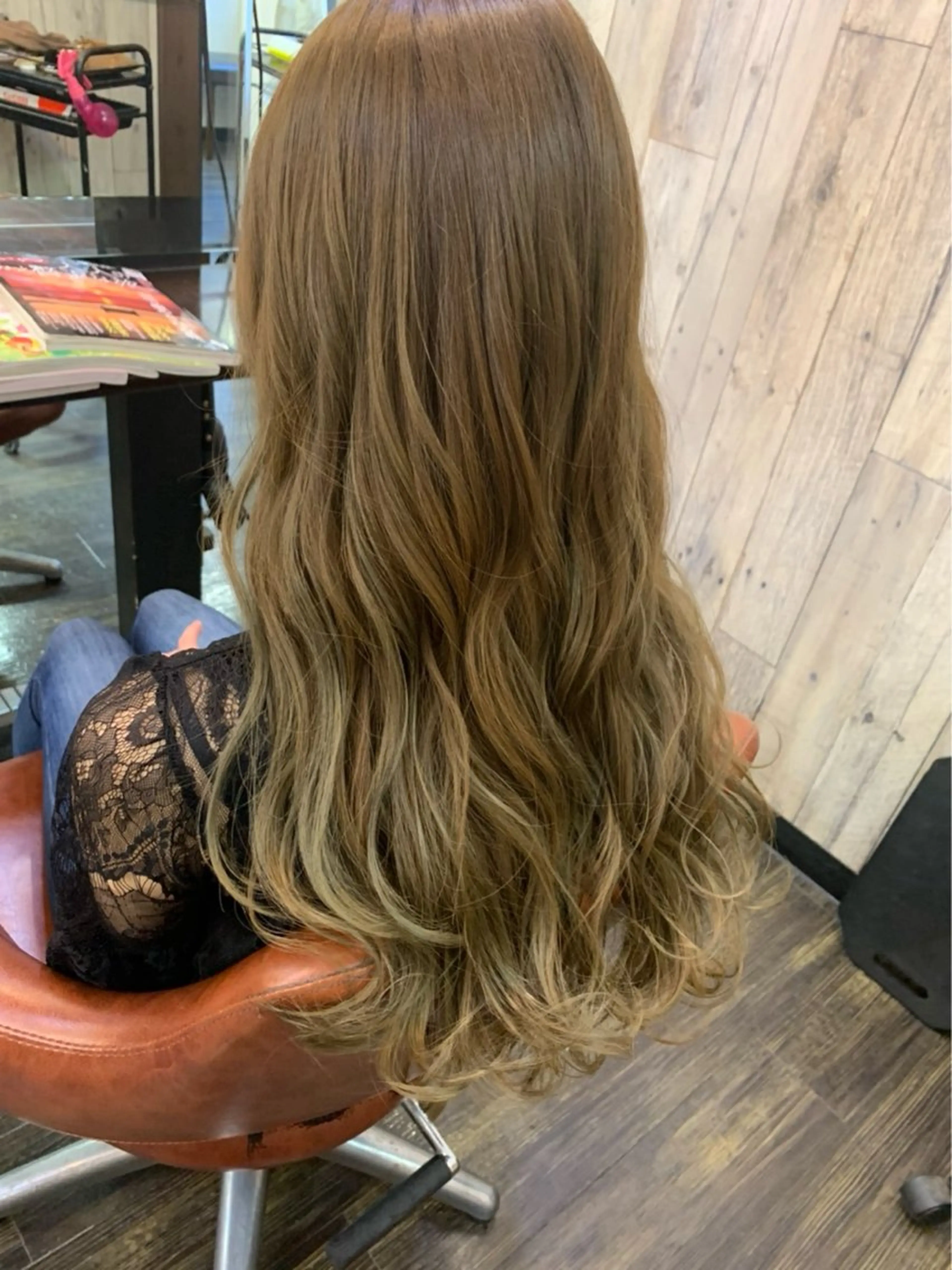 ロング ハイライト カット ヘアカラー トリートメント 美容室難民様向け 美容師/はるかのヘアスタイル