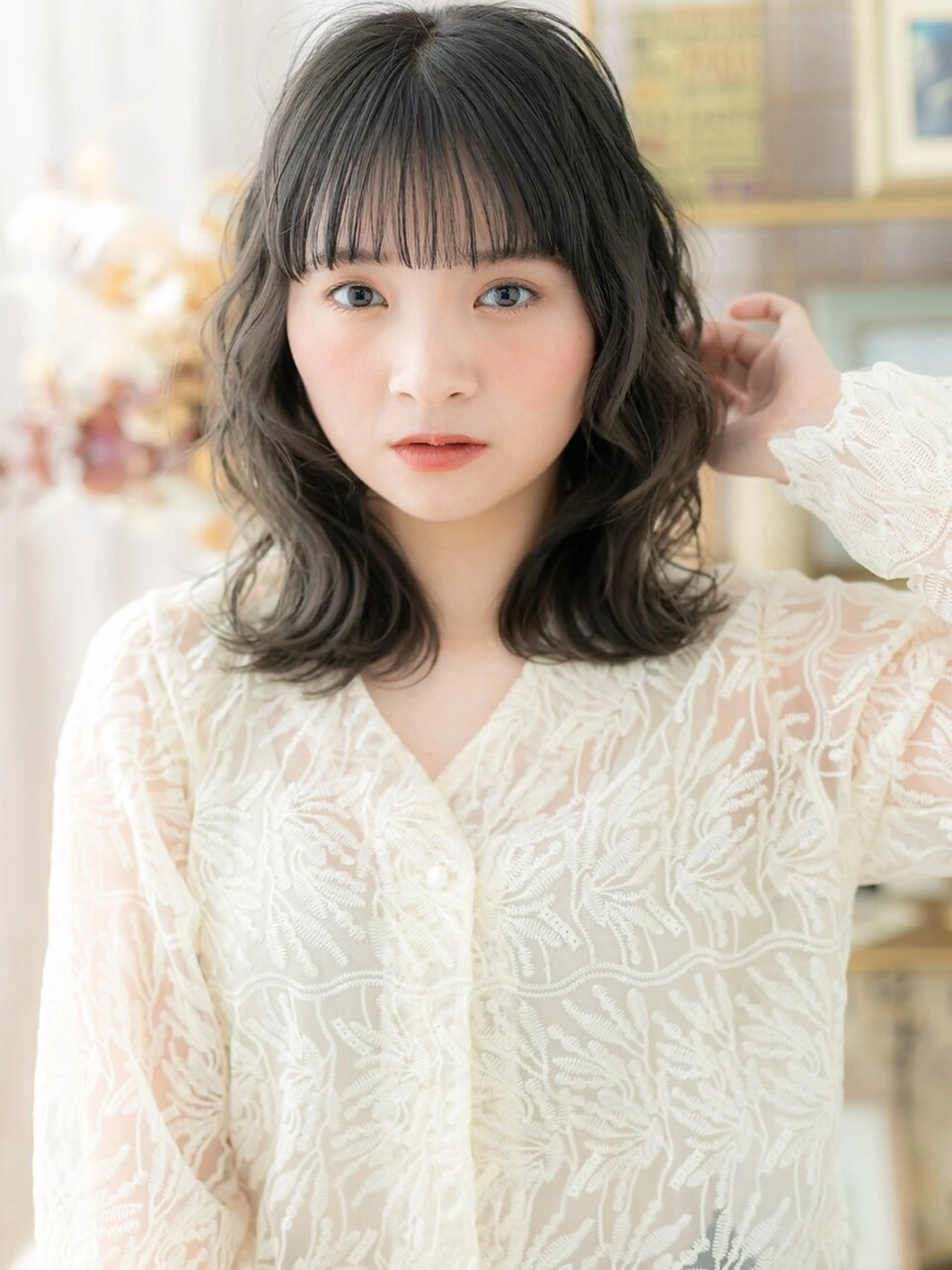 ミディアム 透明感カラー🫧胸元 彩那🩰ྀིのヘアスタイル