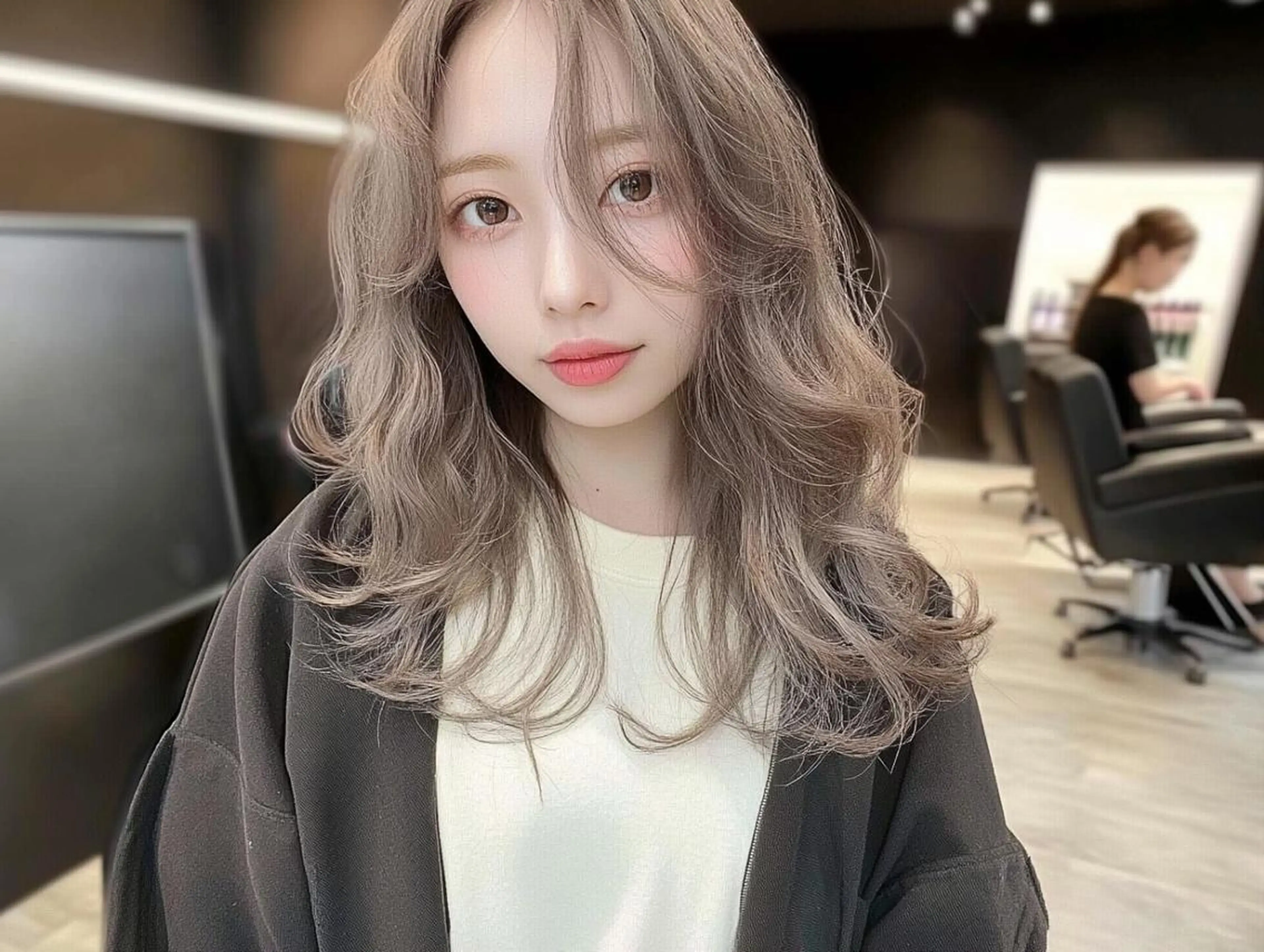 セミロング カラー ユイ☆レイヤーカット ヘアセット/ブリーチのヘアスタイル