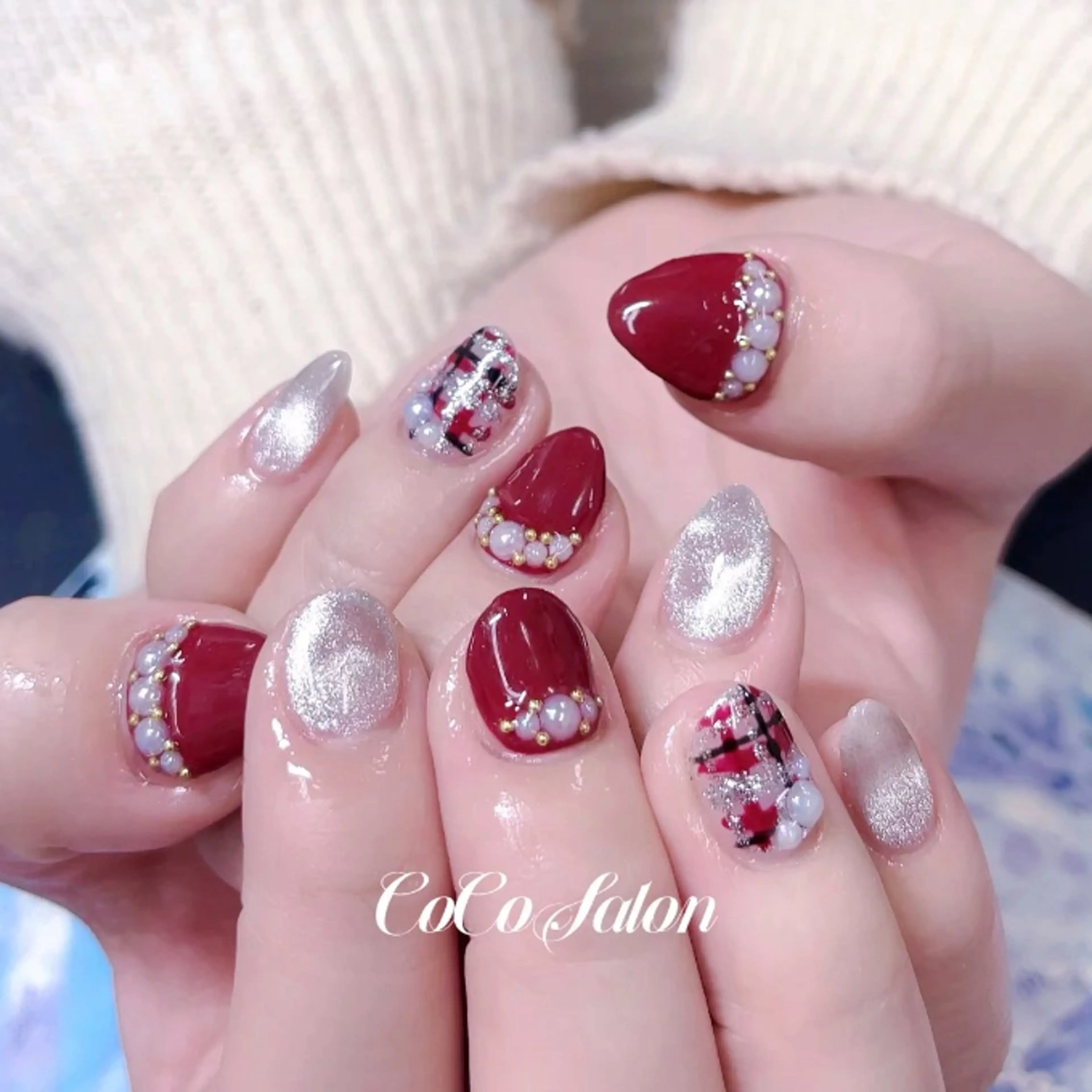 ネイル ボルドー ハート ホログラムネイル キラキラネイル マグネットネイル CoCo Salon ネイル/睫毛/脱毛のネイルデザイン