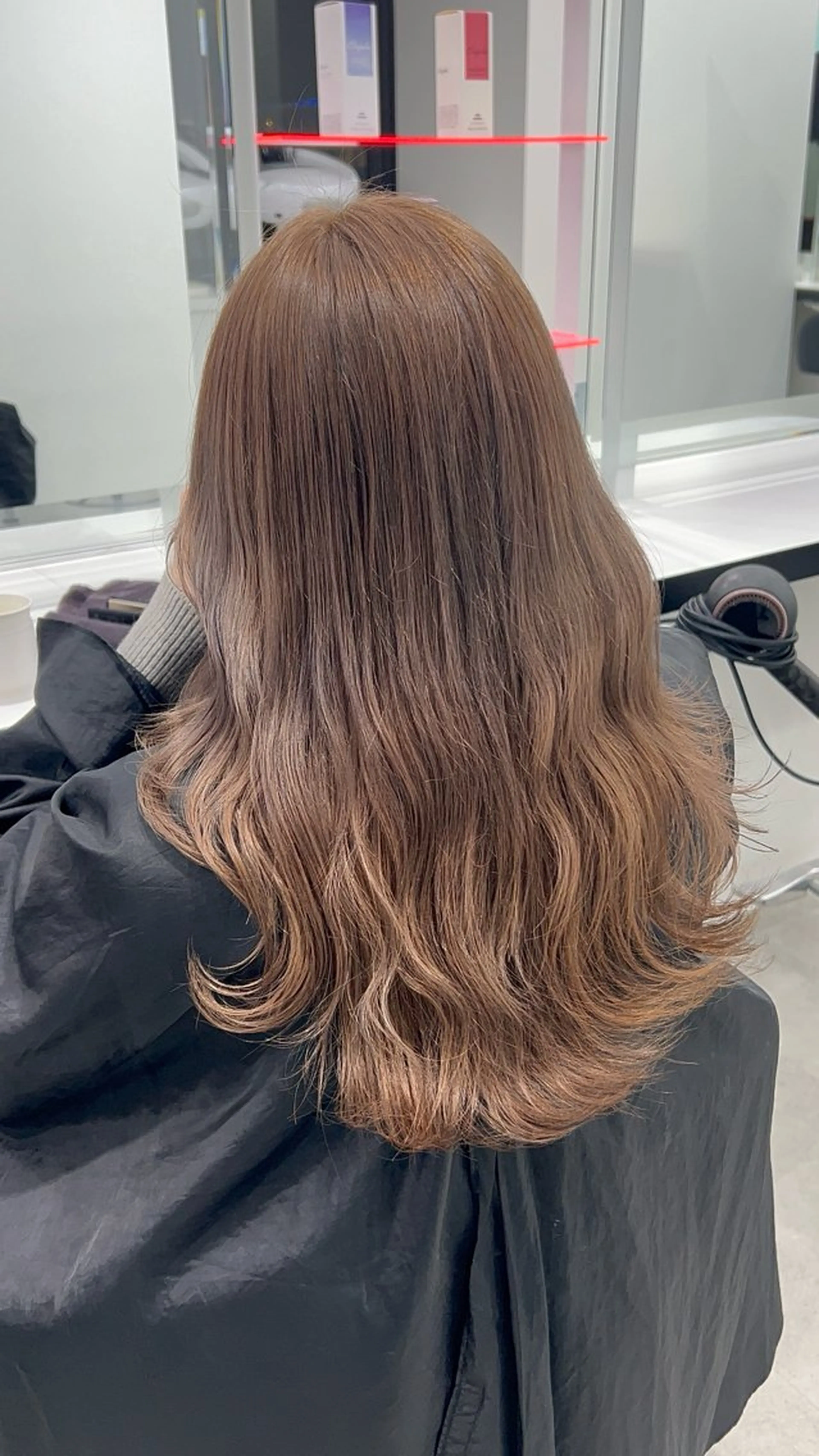 ロング カラー 履歴修正屋さん／ ブロンド／ホワイトのヘアスタイル