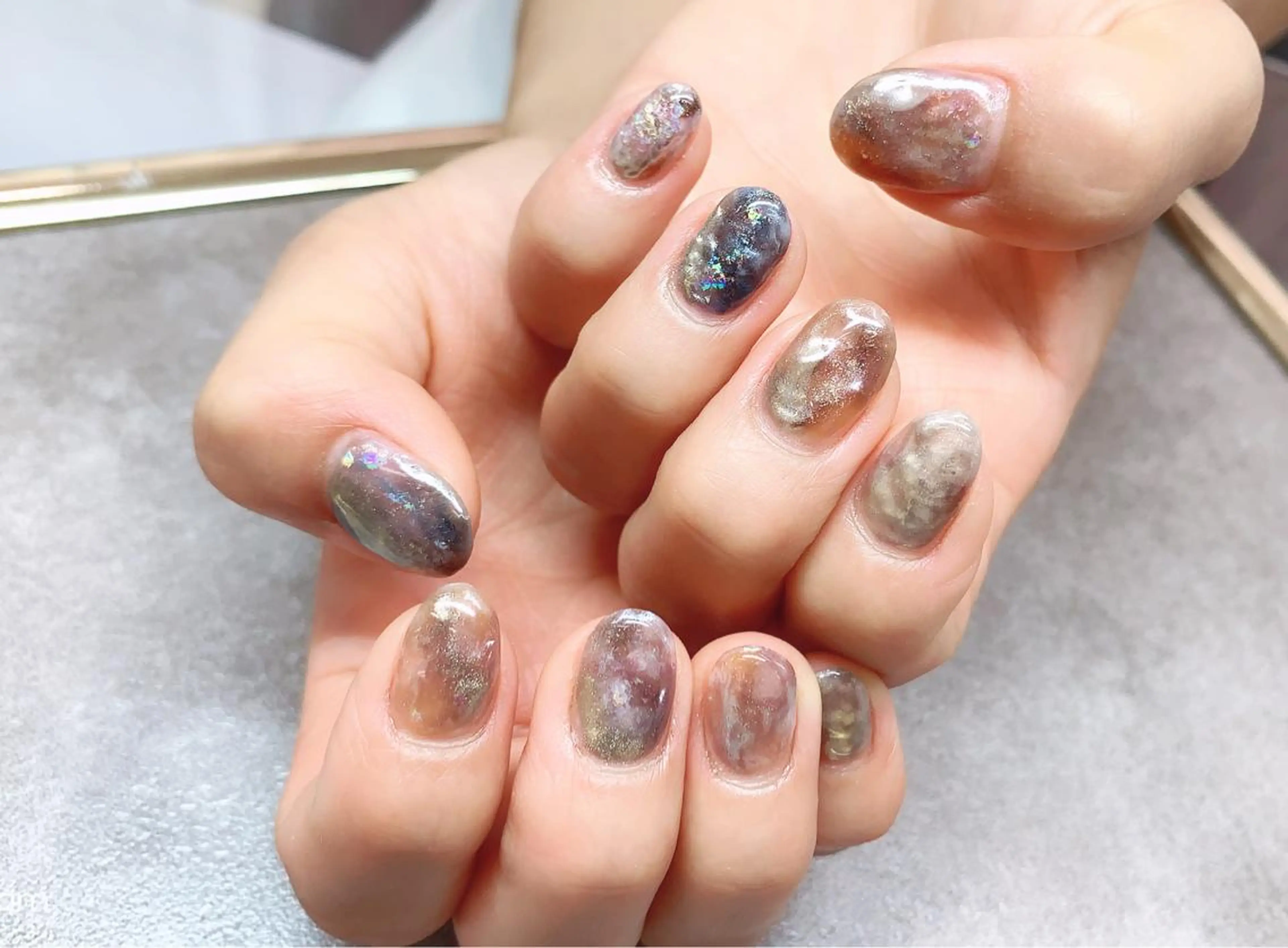 ネイル オーロラネイル ブルー ブラウン ジェルネイル ハードジェル Lilas Nailのネイルデザイン