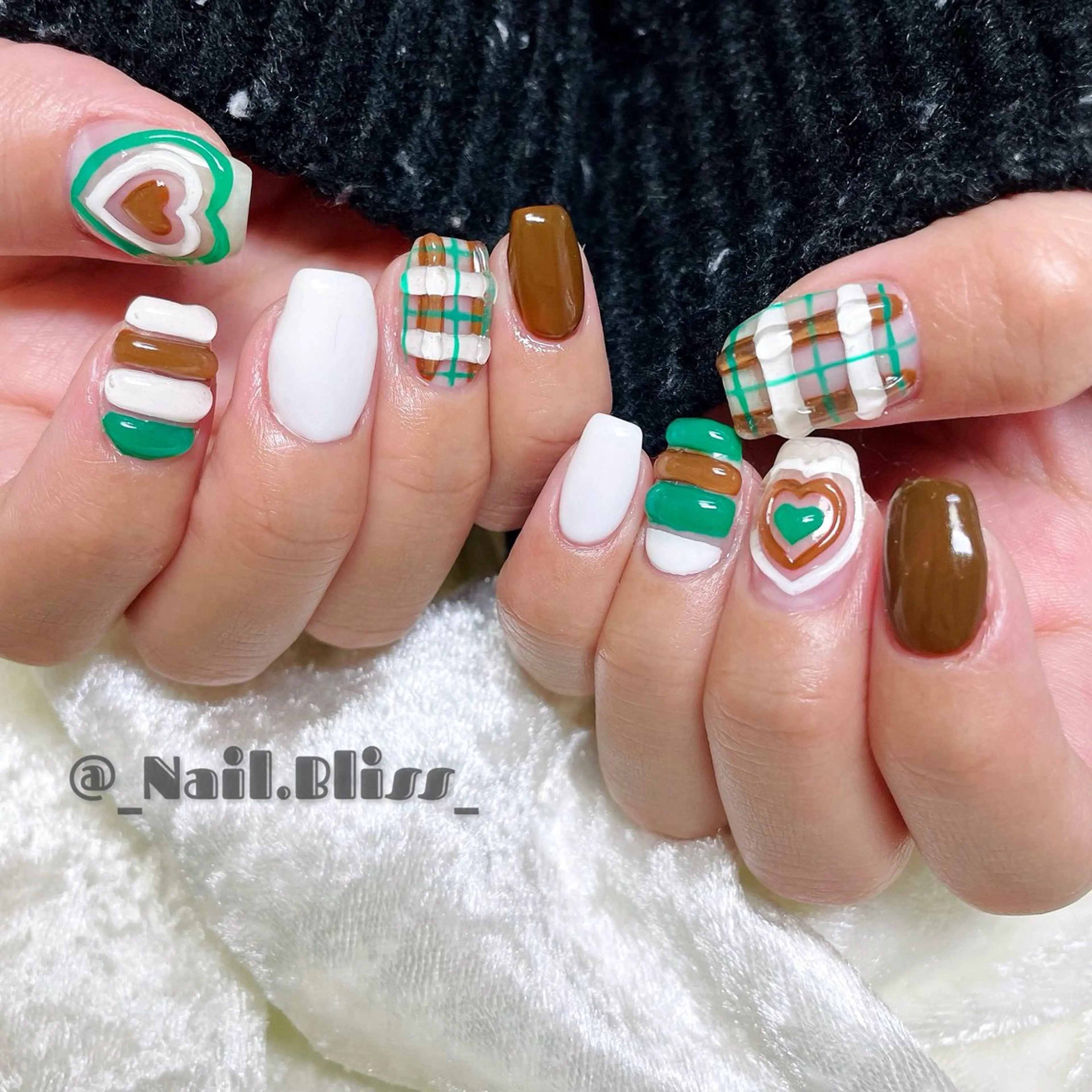 ネイル 持ち込み ハンドネイル NAIL BLISSのネイルデザイン