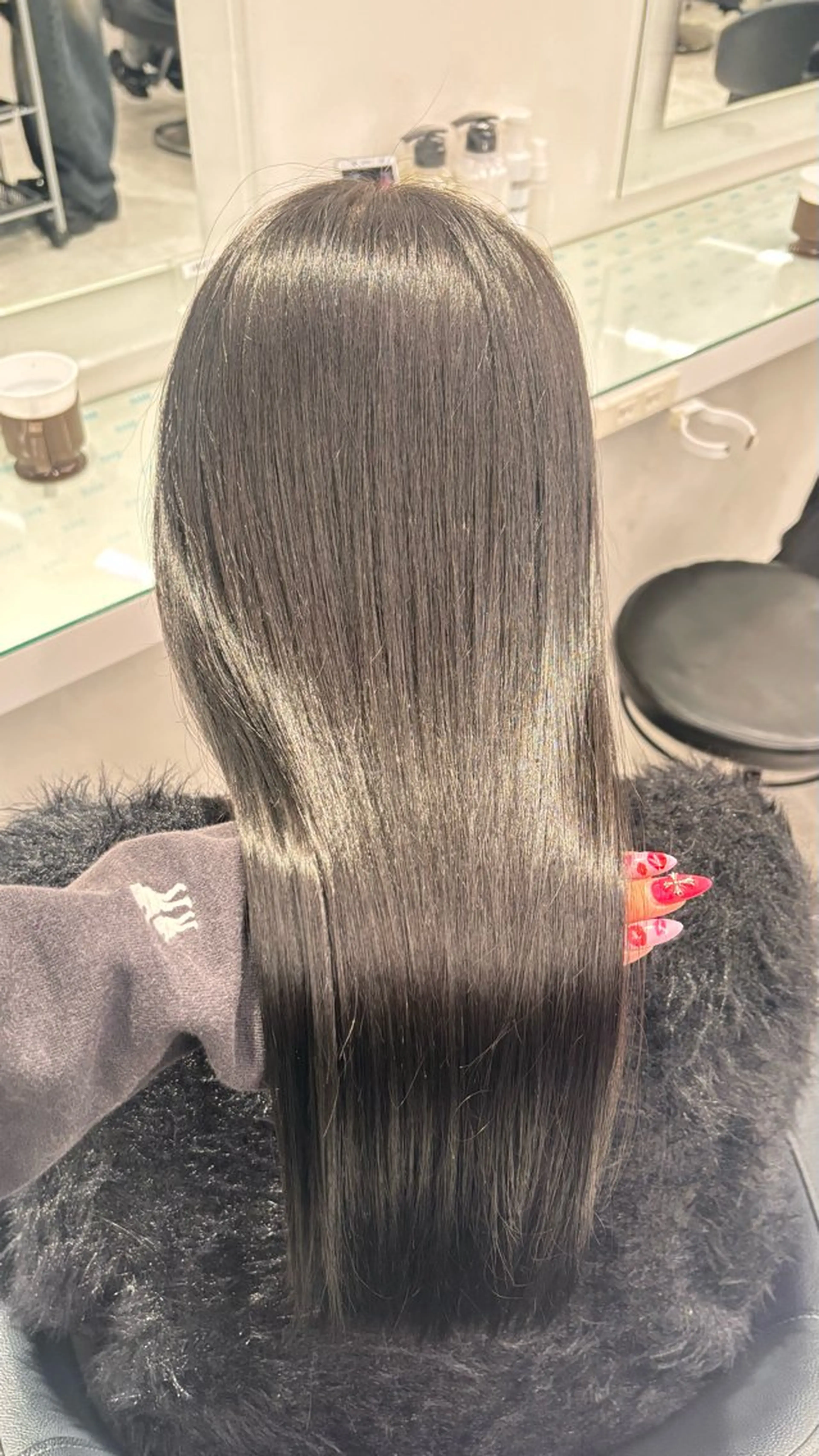 【🎀🖤透明感ある理想の艶髪へ🖤🎀】艶髪ワンカラー＋オリジナルトリートメント🫧の写真