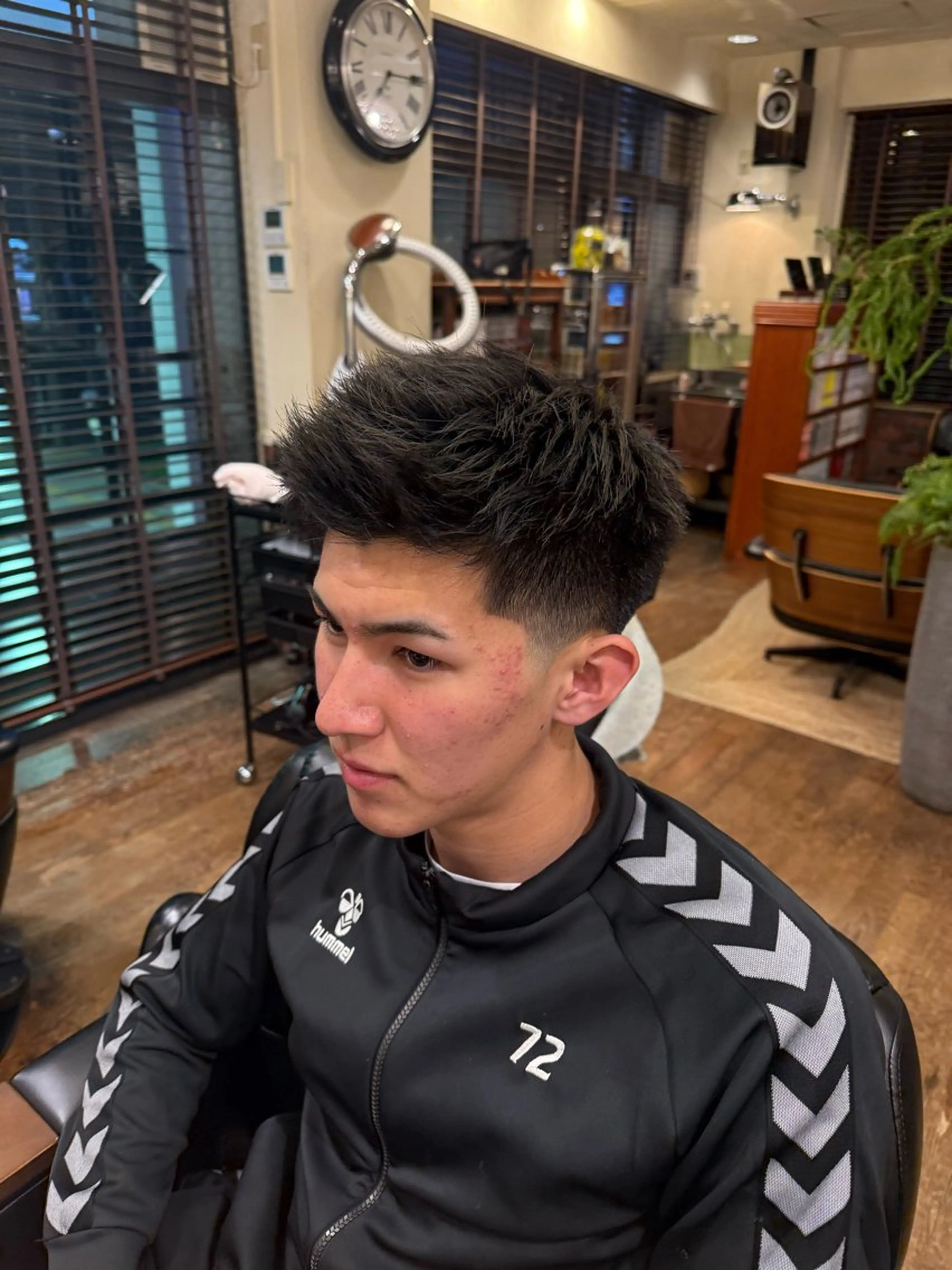 カラー メンズ 榎宮 隆富のヘアスタイル