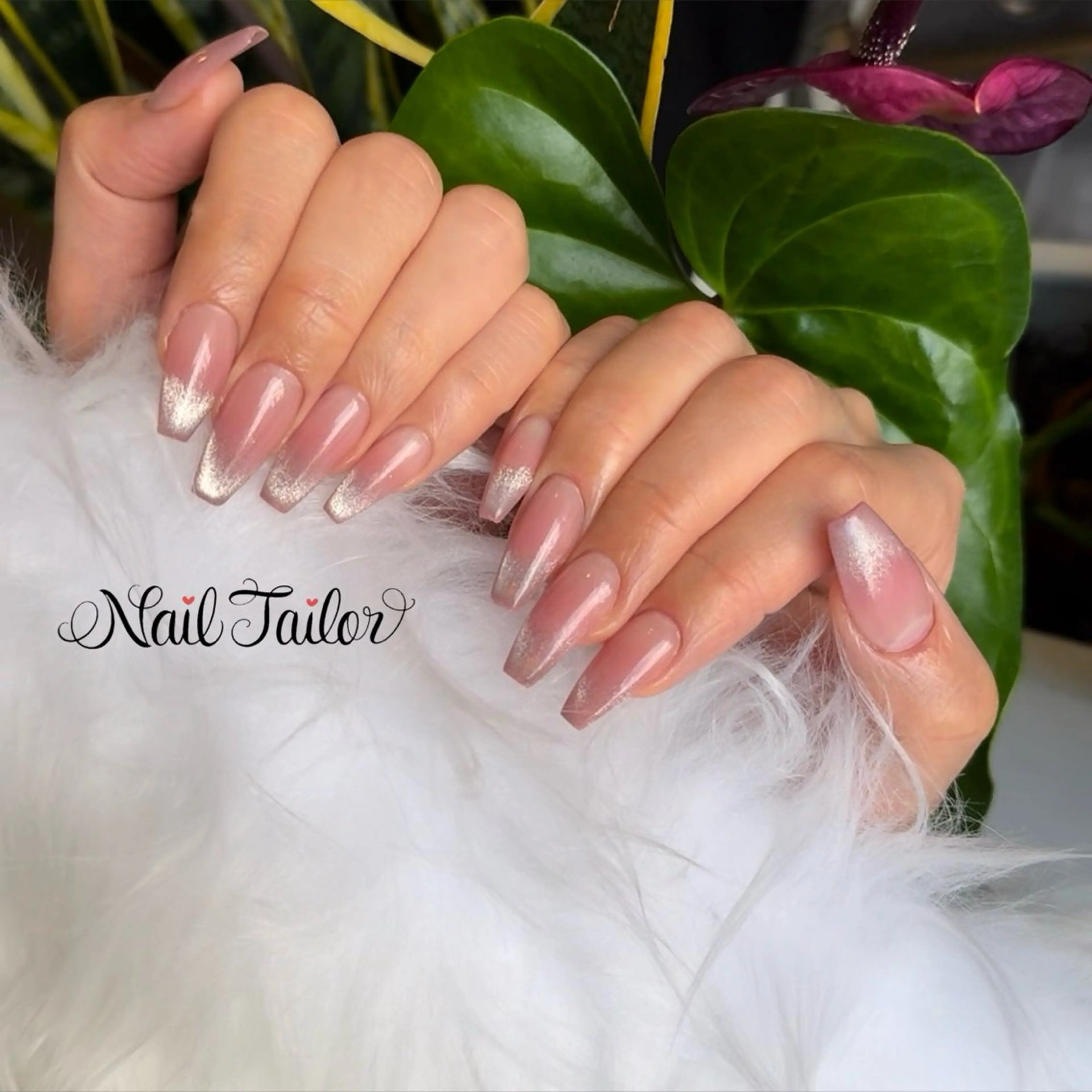 ネイル 長さ出し フレンチネイル グラデーション キラキラネイル マグネットネイル ハンドネイル NailTailor ネイルテイラーのネイルデザイン