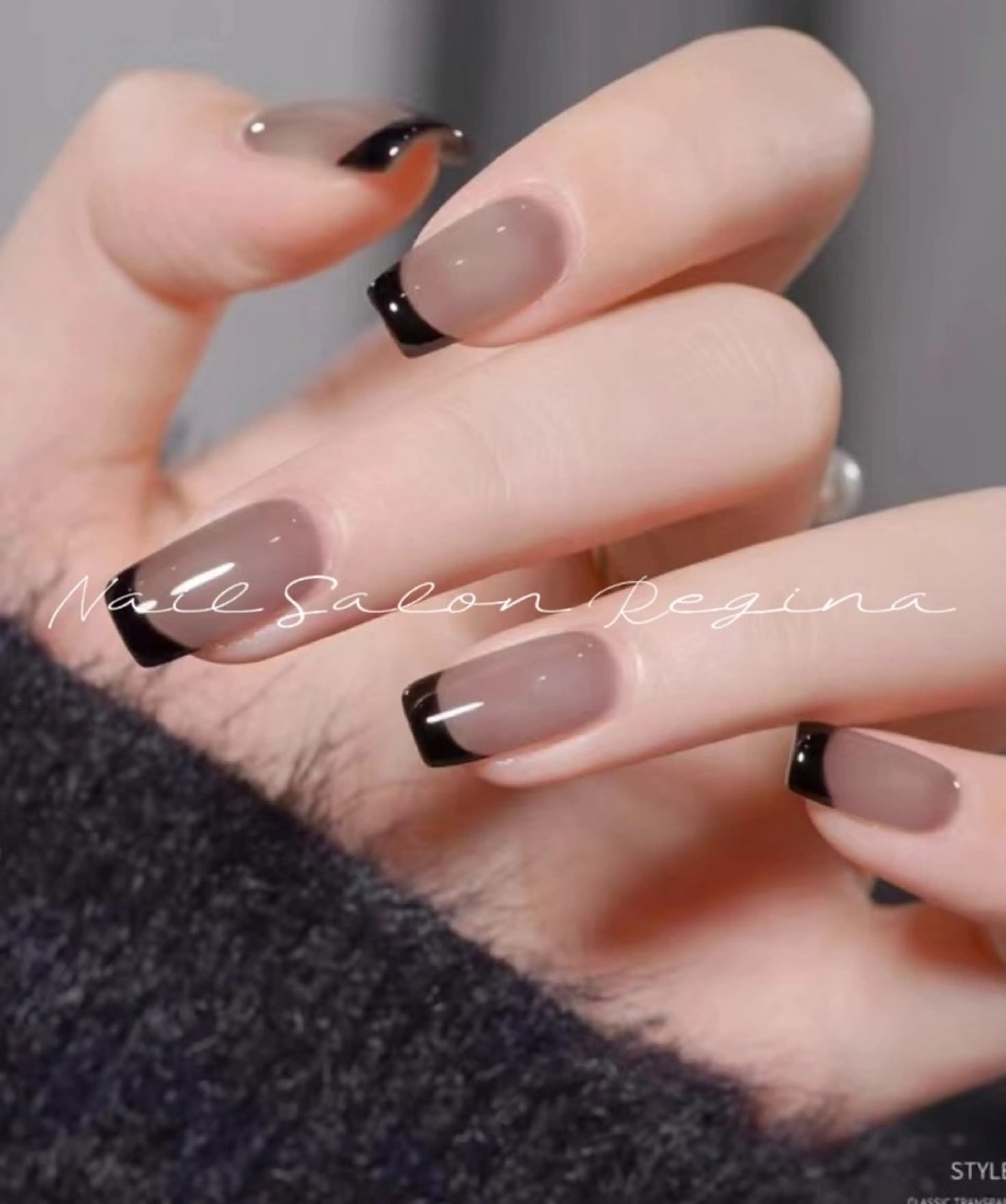 【自爪HAND】カラーフレンチ ￥￥6300の写真