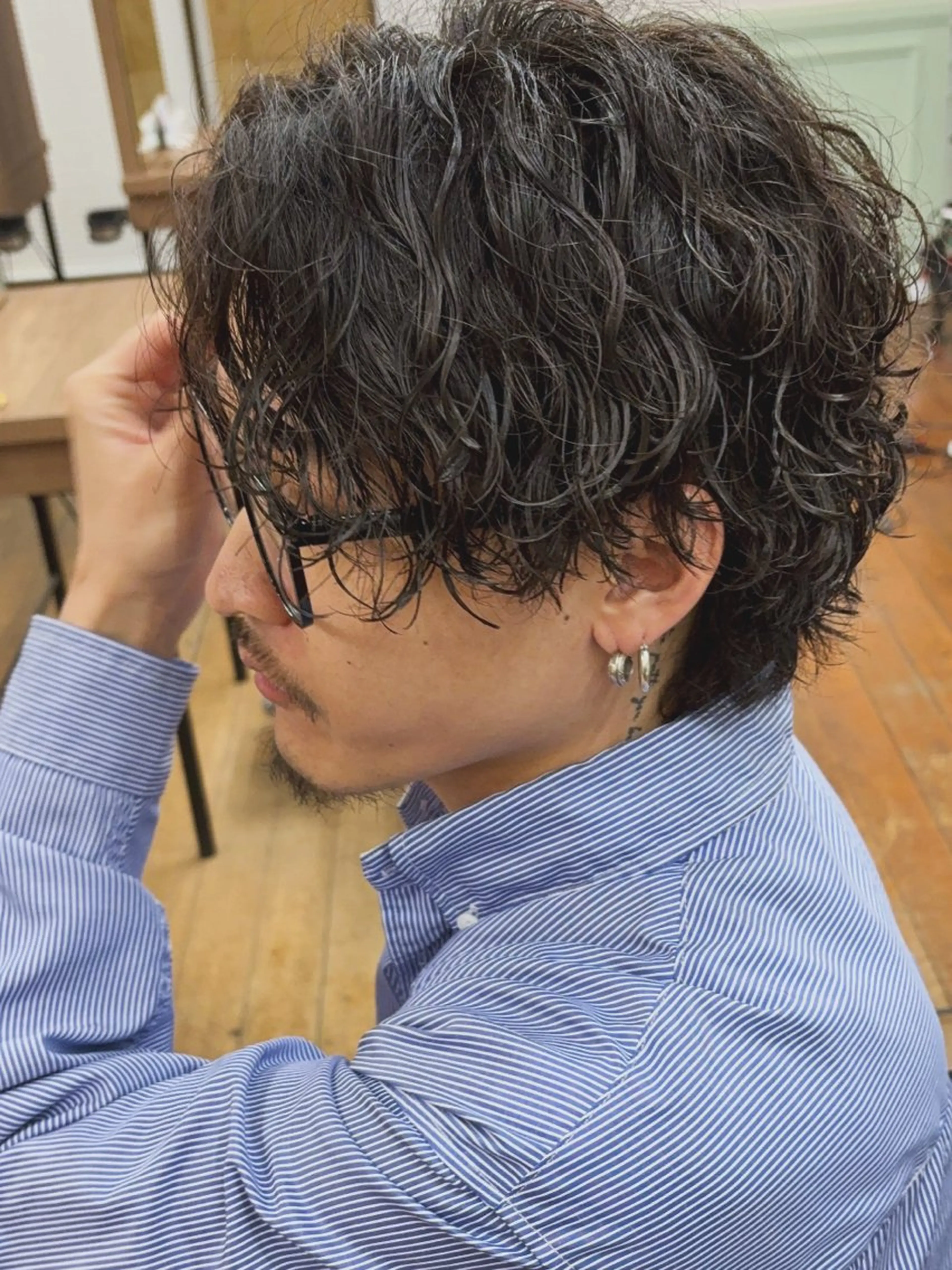 ミディアム パーマ メンズ 勝木 拓のヘアスタイル