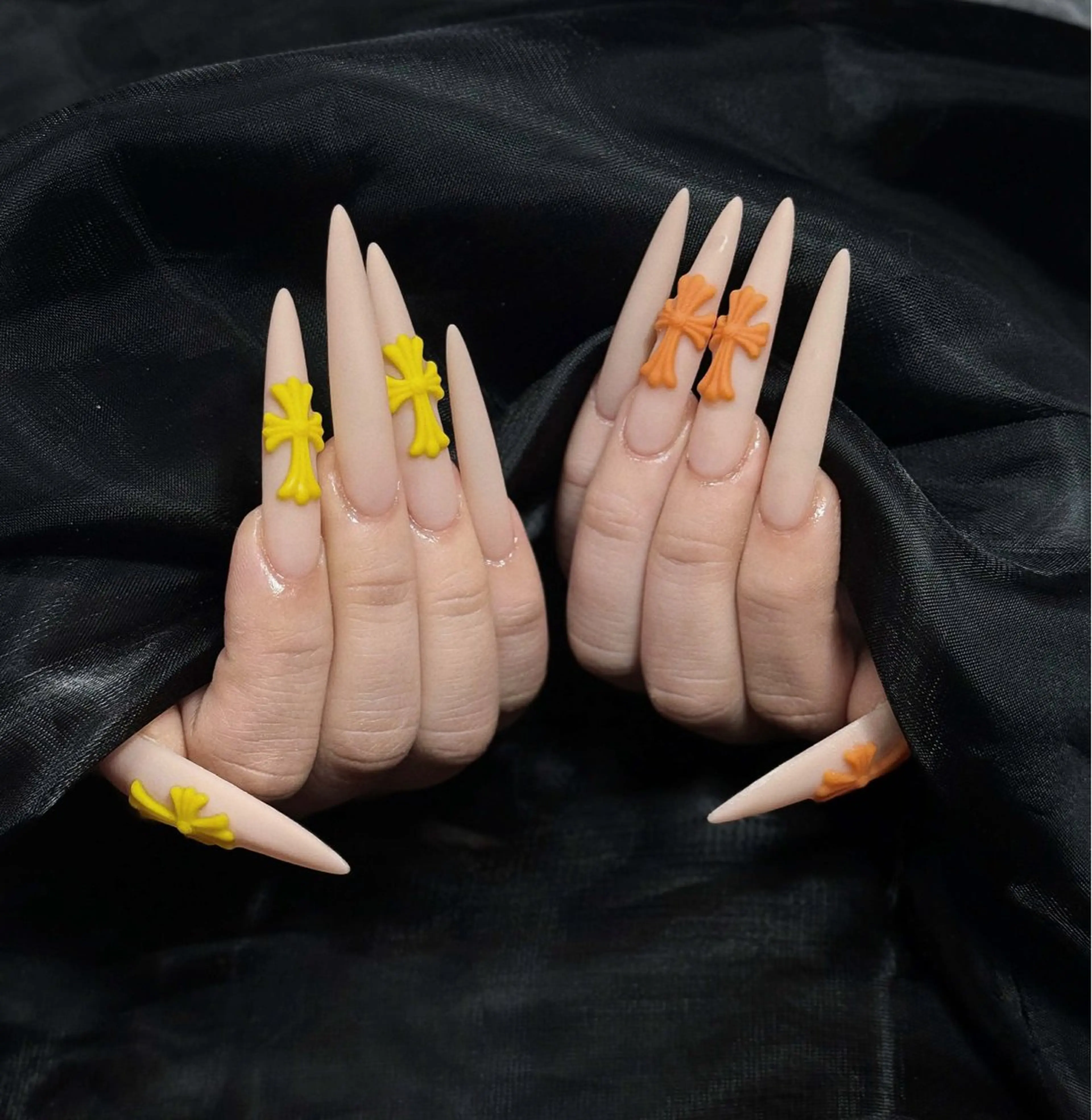ネイル オーロラネイル チークネイル フットネイル フレンチネイル ジェルネイル ハンドネイル Havi Nailsのネイルデザイン