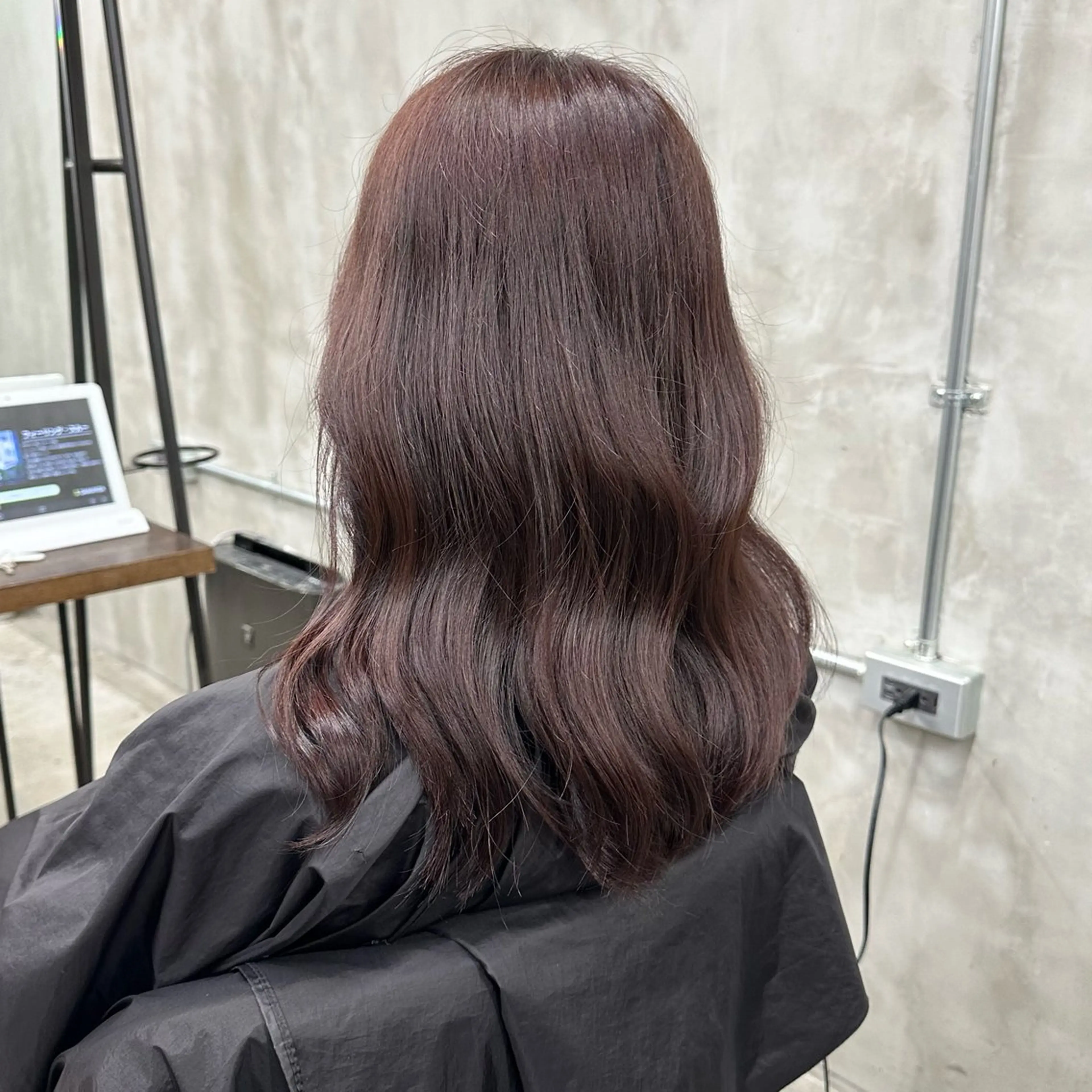 カラー ブリーチ ブラウンカラー ブリーチなしカラー ピンクカラー ANGELICA 西平 碧のヘアスタイル