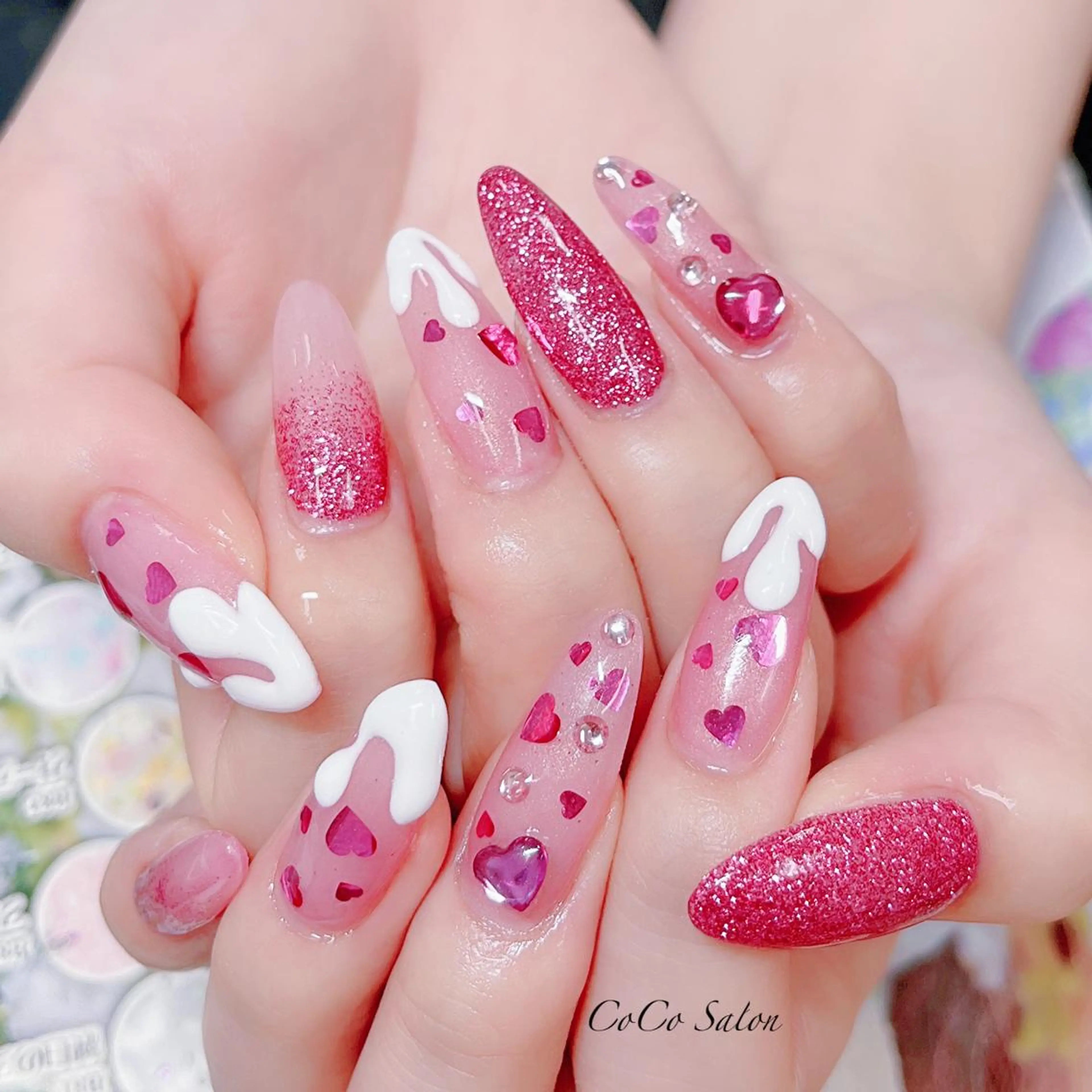 ネイル 長さ出し フレンチネイル ジェルネイル グラデーション ハート ハンドネイル CoCoSalon ネイル/まつ毛予約のネイルデザイン