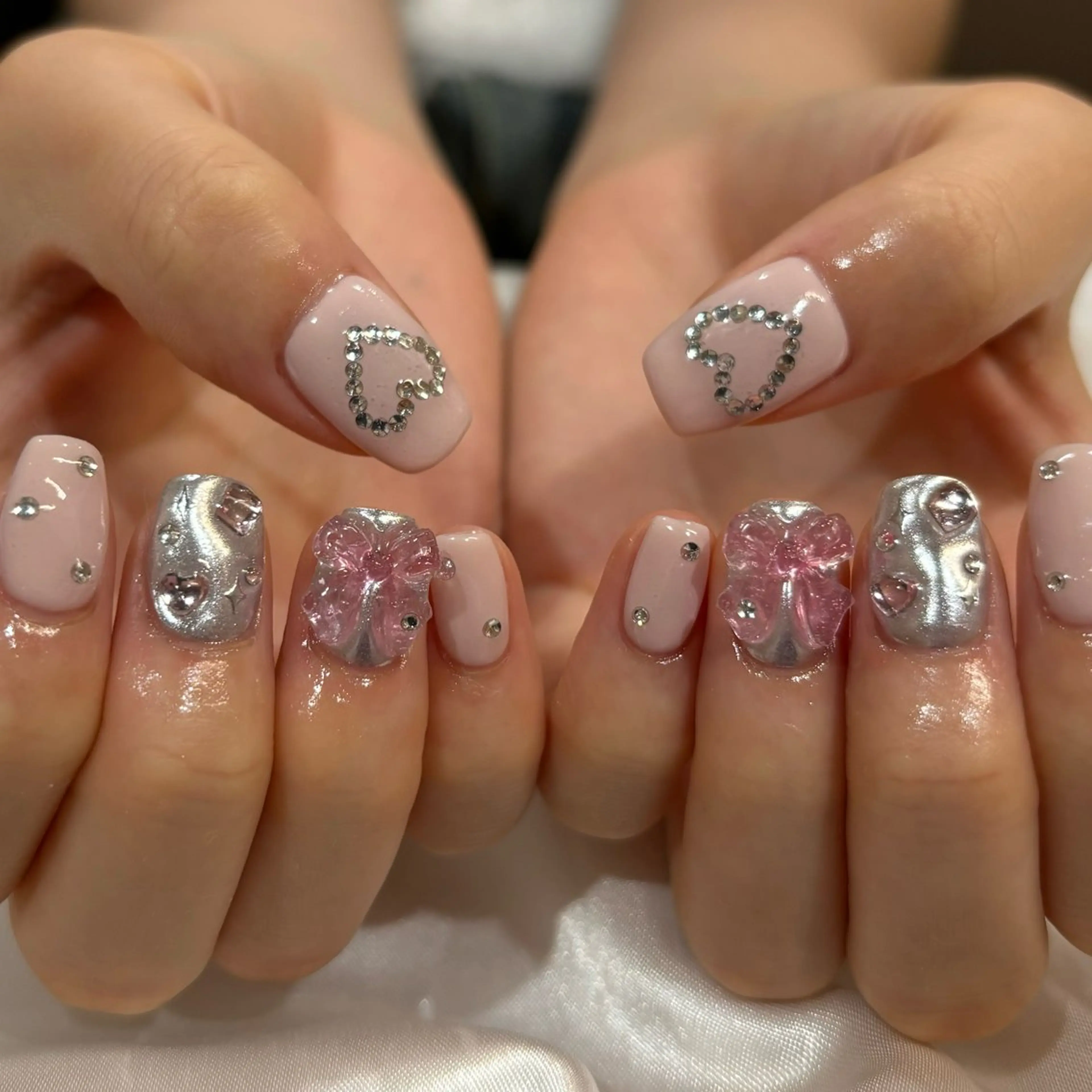 ネイル ミラーネイル 持ち込み ハンドネイル nozomi 🌙のネイルデザイン