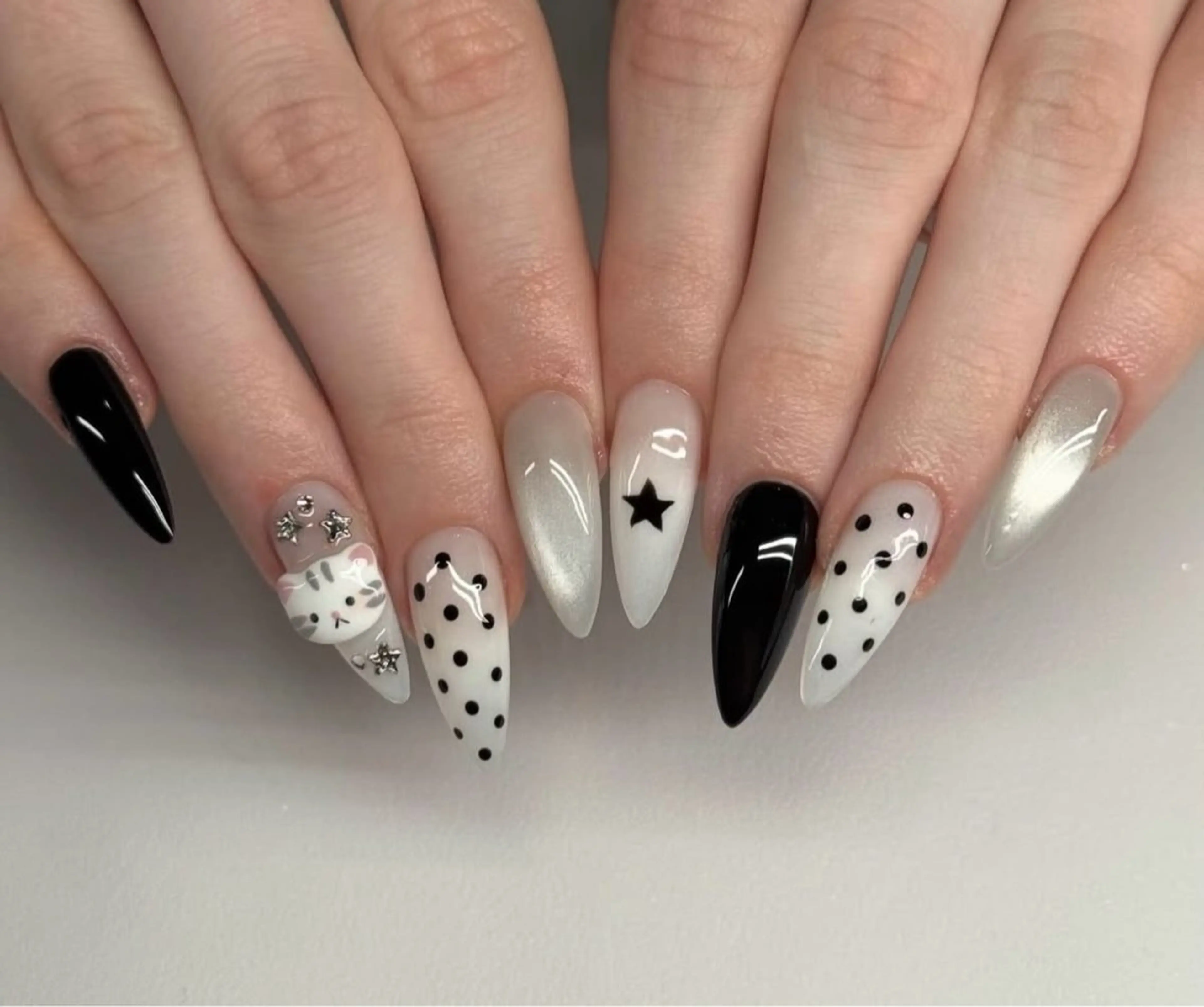 ネイル チークネイル フットネイル フレンチネイル グラデーション 韓国ネイル Yuki nail staffのネイルデザイン