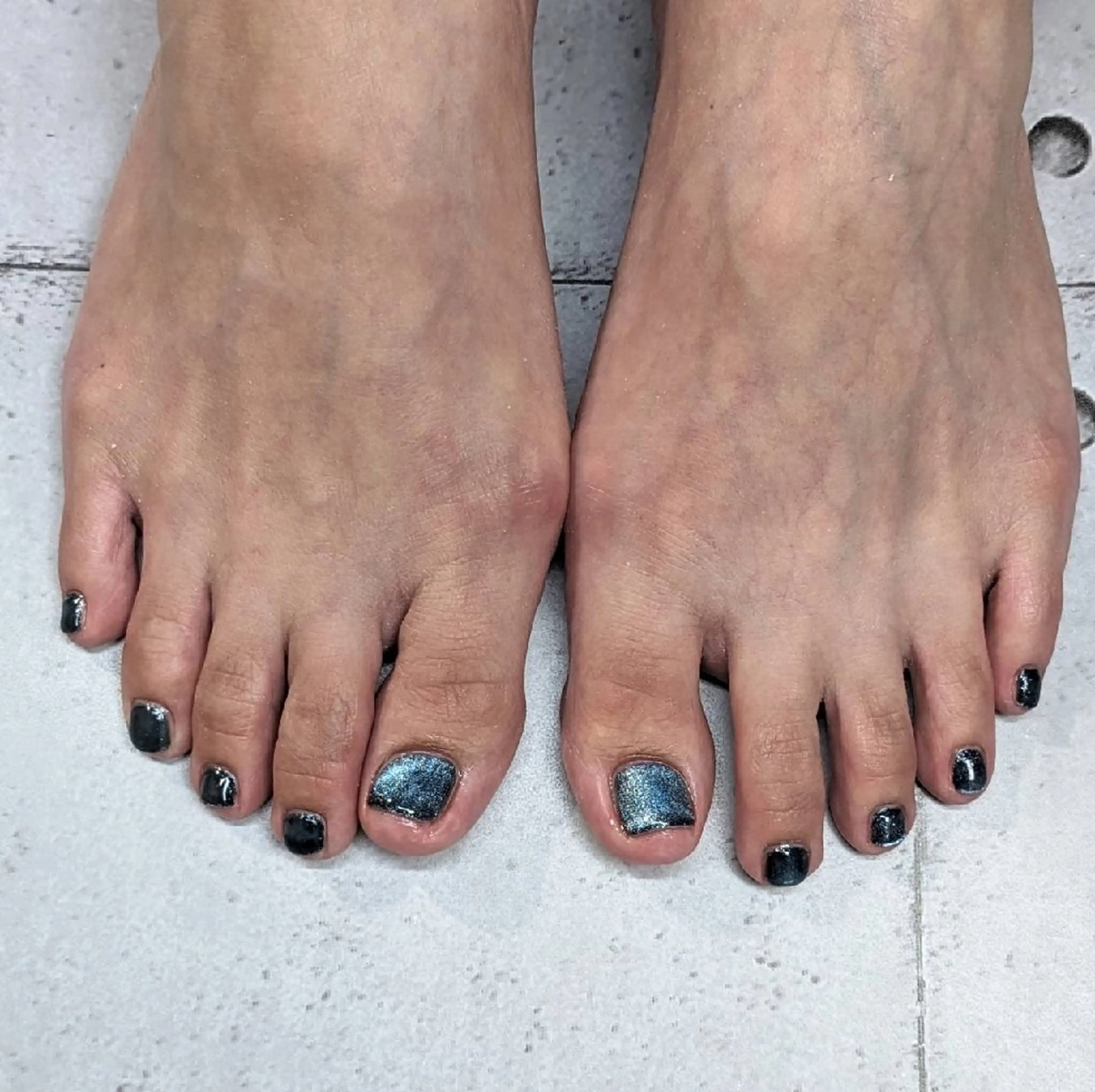 ネイル マグネットネイル フットネイル ネイルサロンベルティ .keikoのネイルデザイン