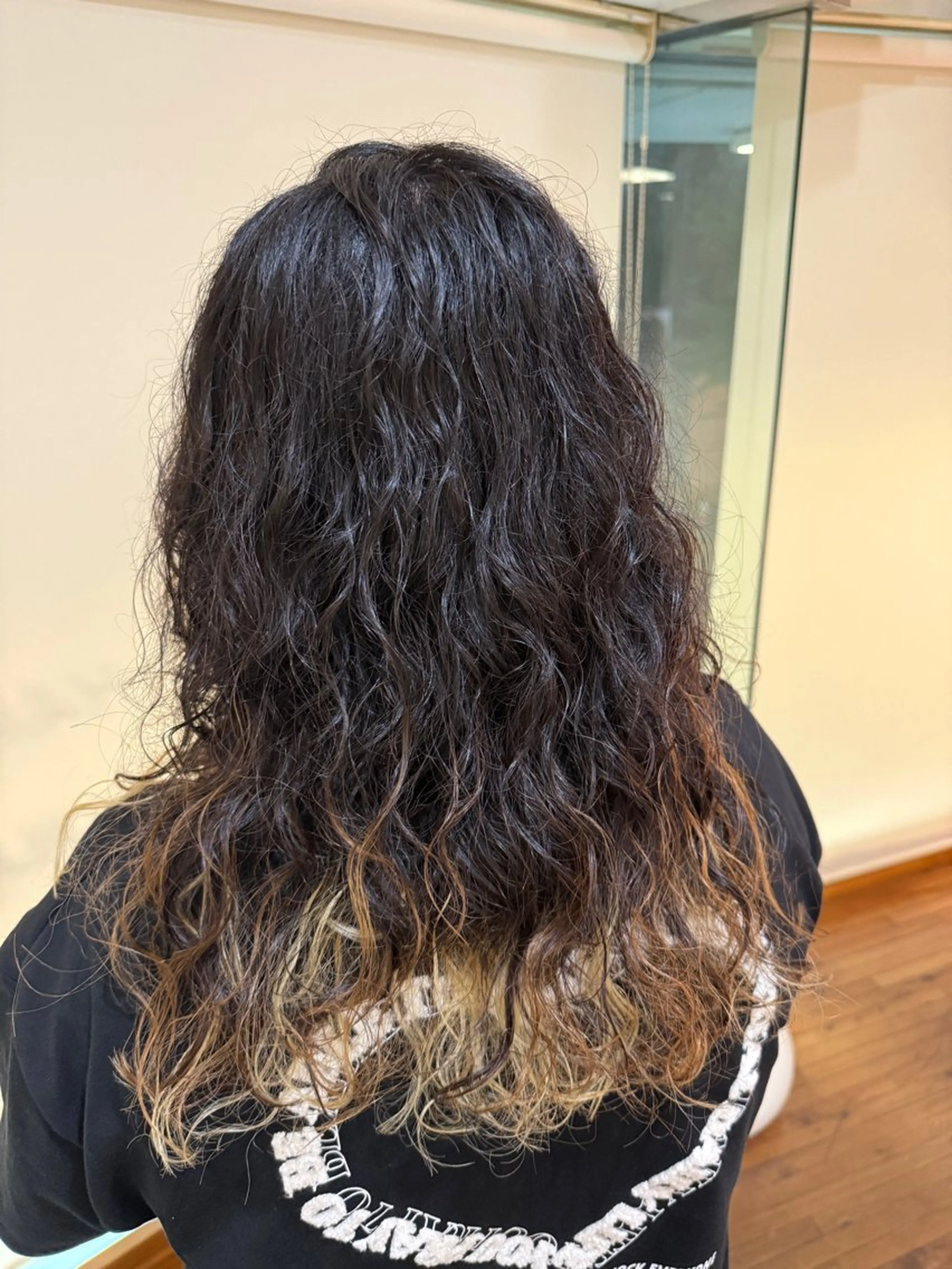 ロング パーマ 酒井 陽南乃のヘアスタイル