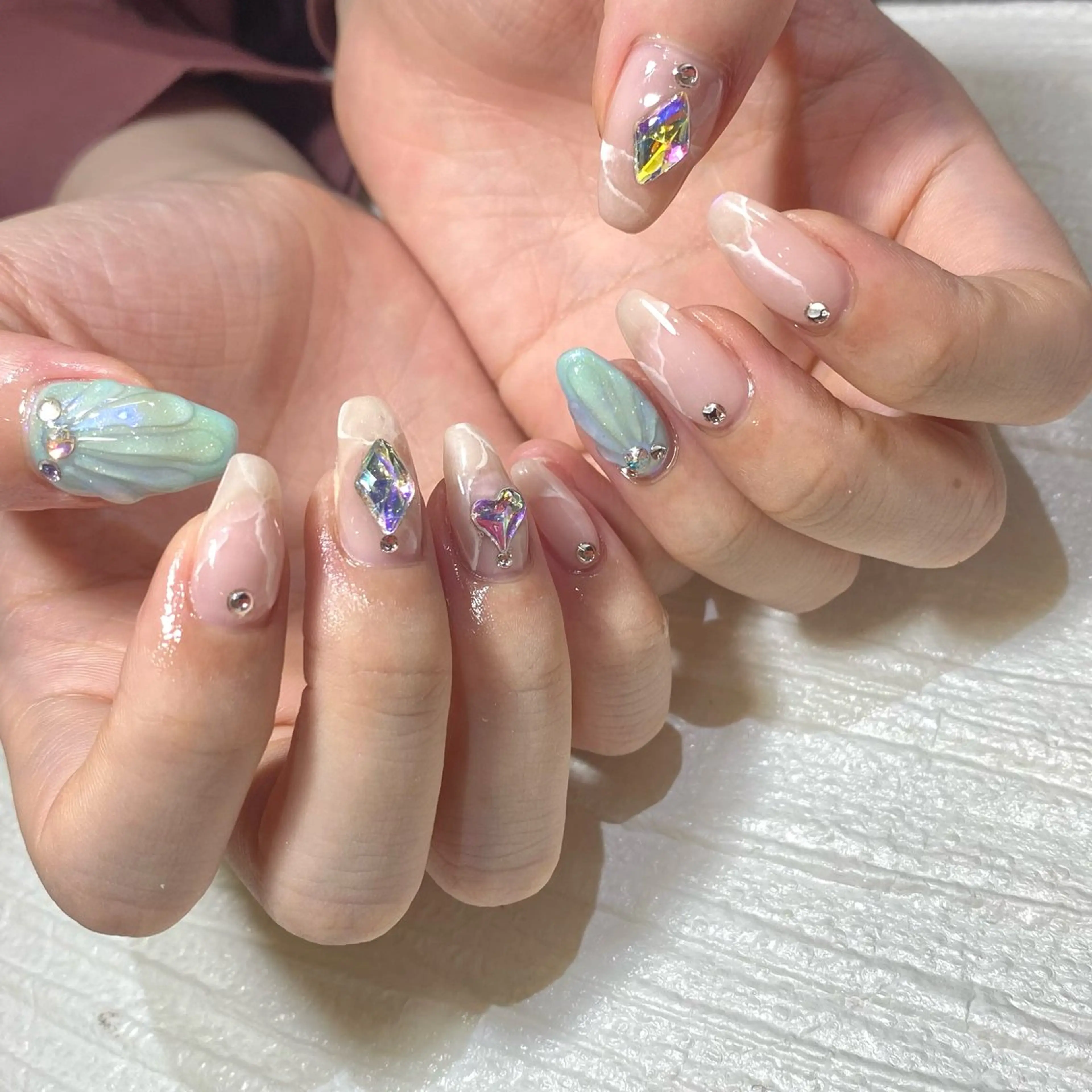 ネイル ハンドネイル FULL MOONのネイルデザイン