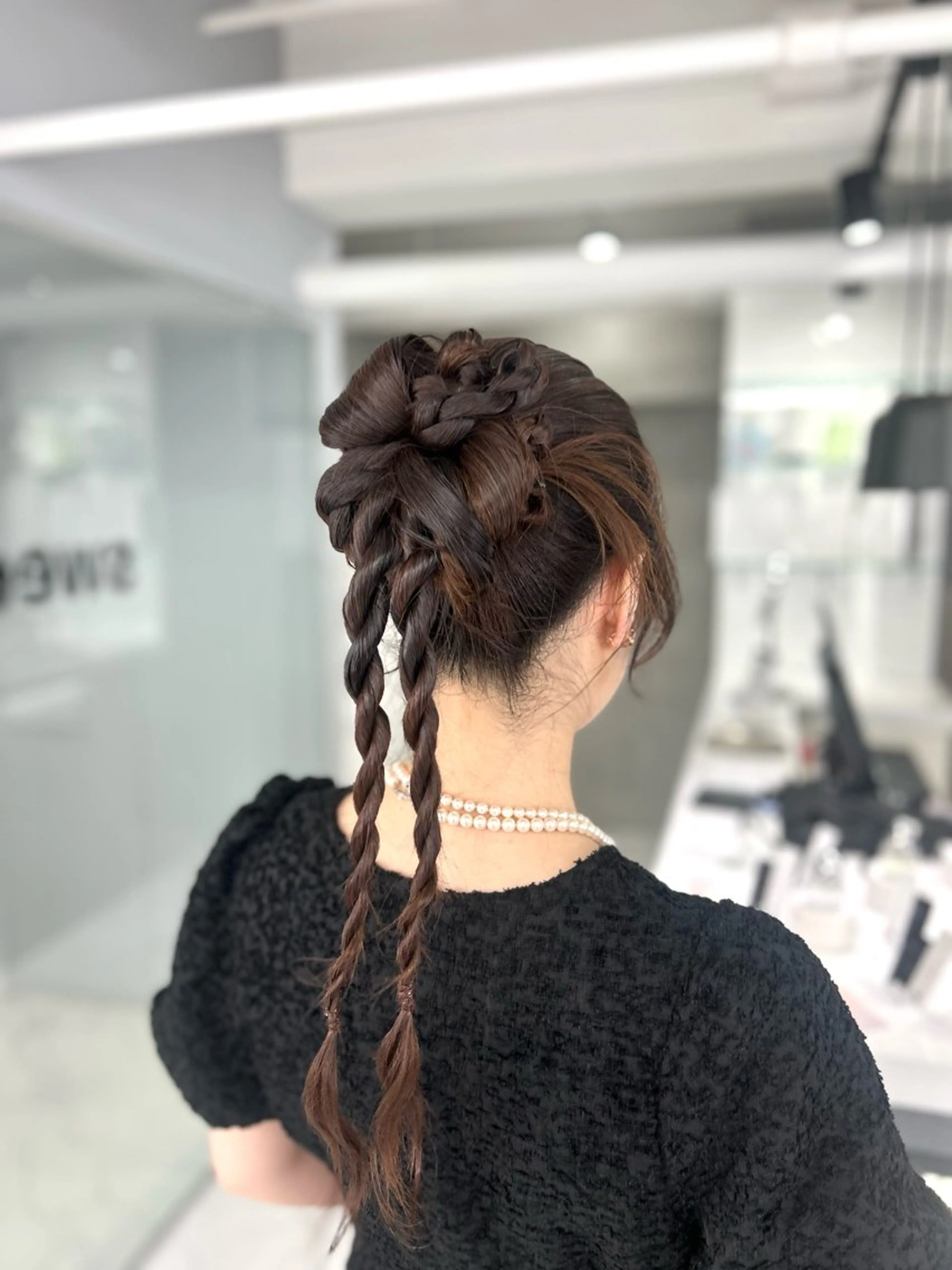 ヘアアレンジ ヘアセット ❤︎REIKA❤︎ ブリーチなしWカラーのヘアスタイル