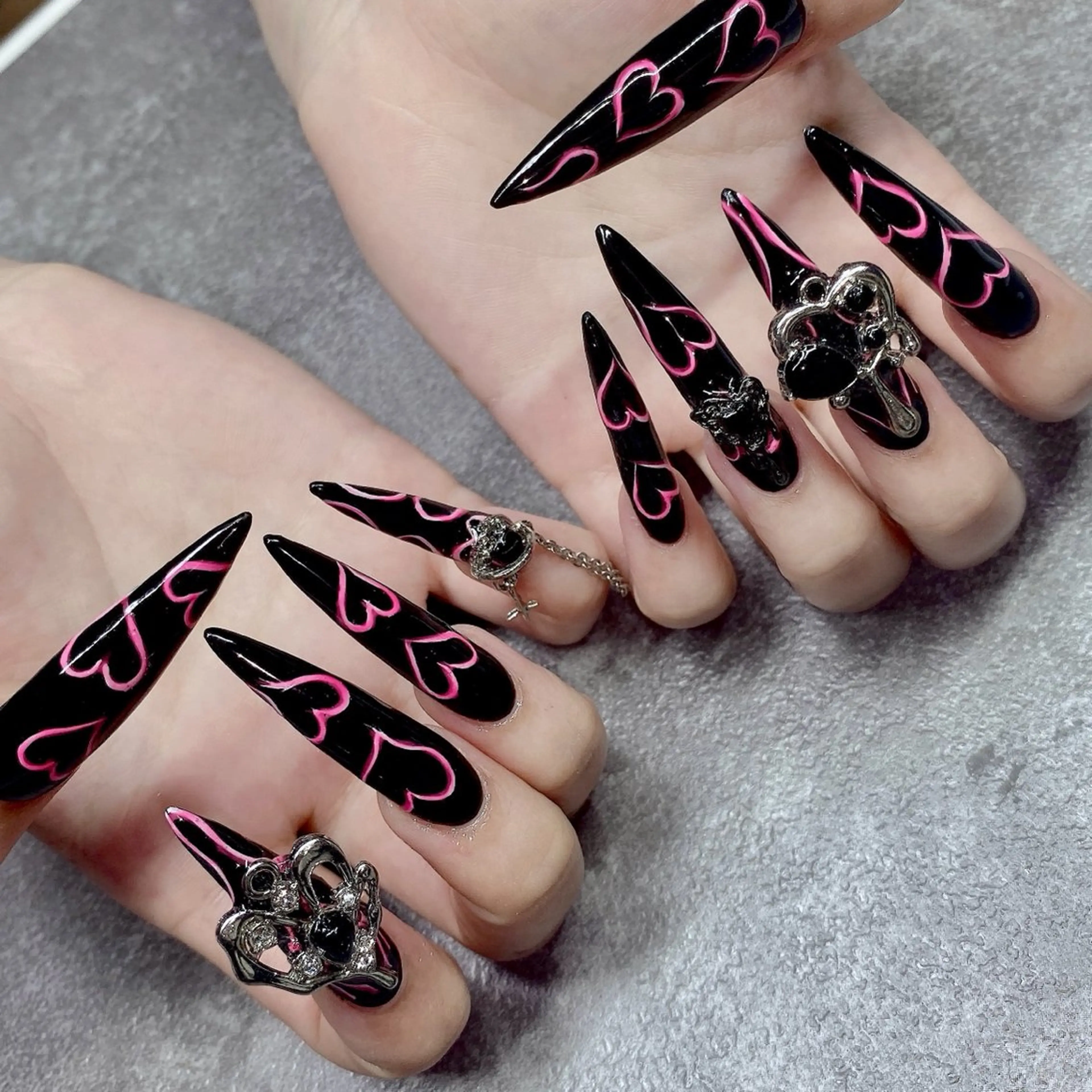 ネイル ハンドネイル ayaka ギャルネイル🎀のネイルデザイン