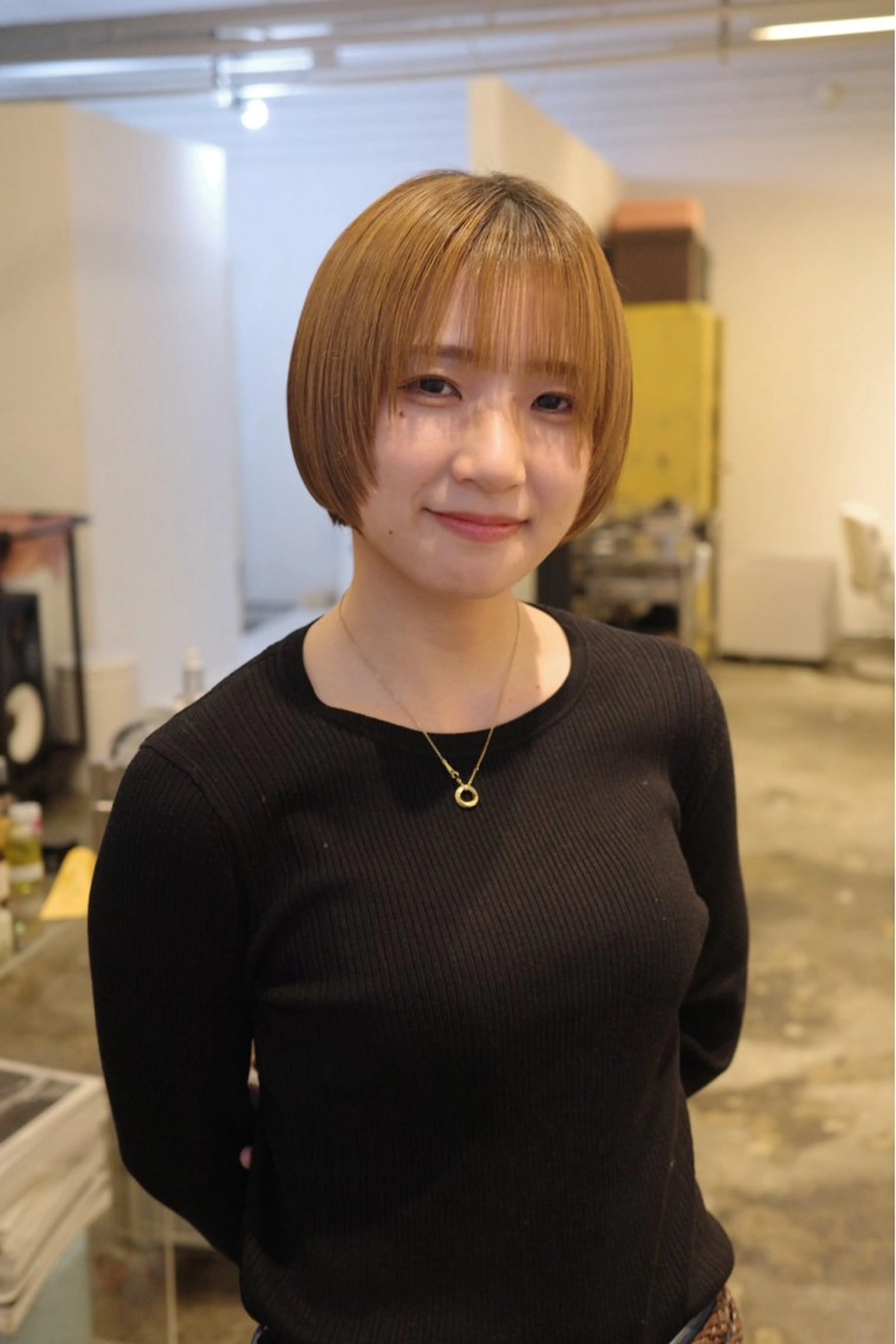 ショート カラー ミタニ ナギサのヘアスタイル