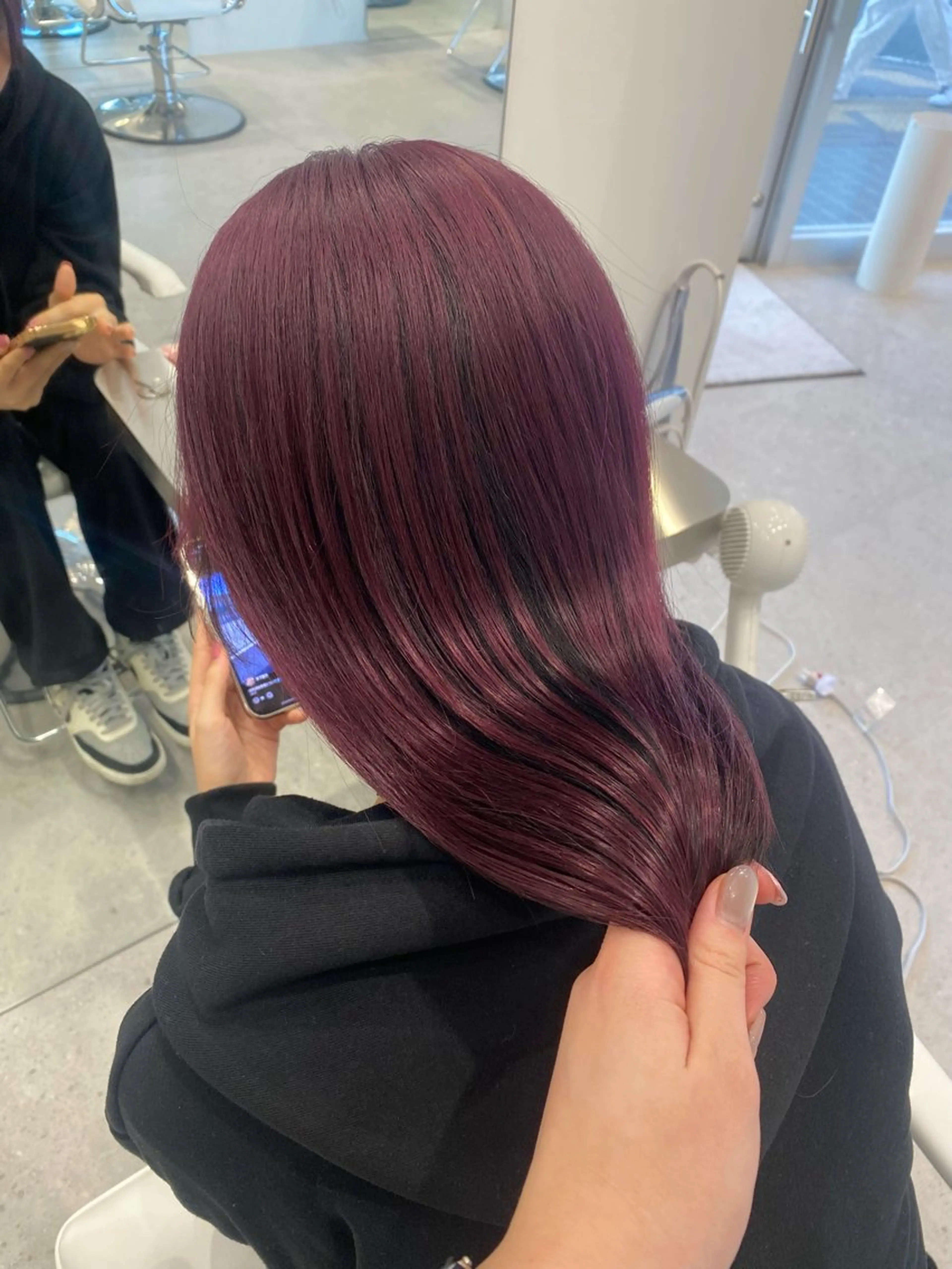 ロング カラー ブリーチ ラベンダーカラー ピンクカラー ピンクラベンダー ヘアカラー mina🪐立川駅/ 無料ショートカットのヘアスタイル