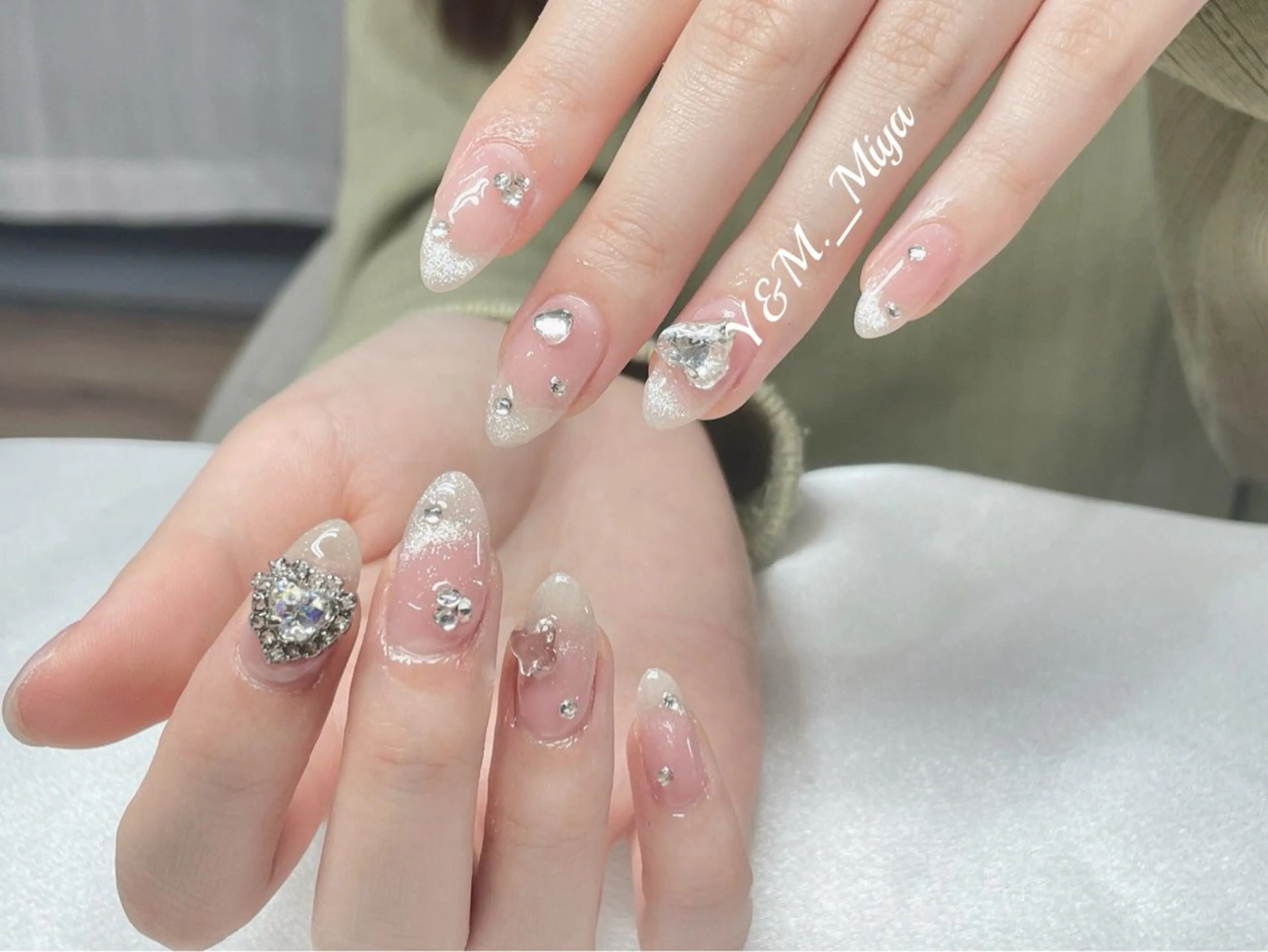 ネイル Kaka_ パラジェル、長さだしのネイルデザイン