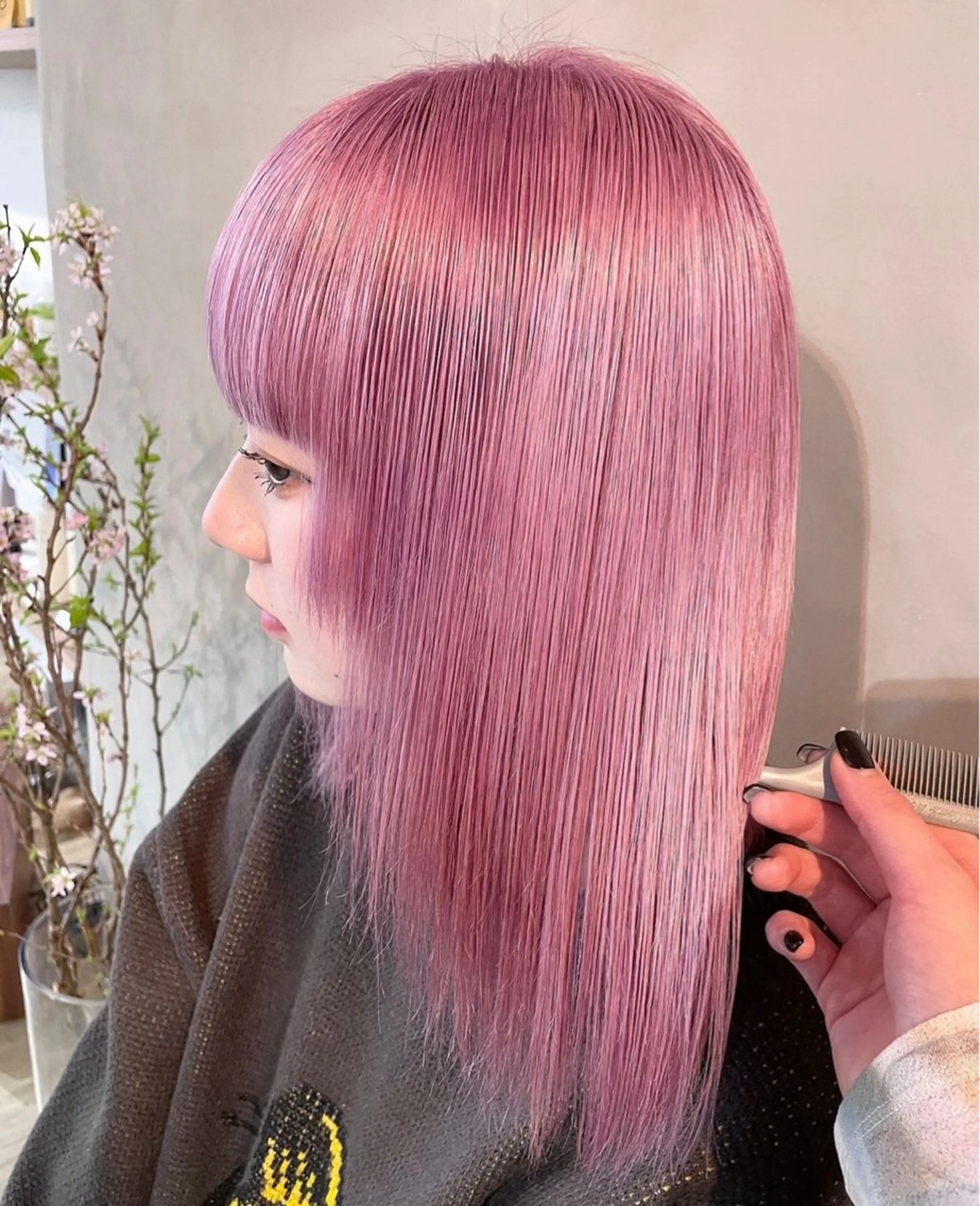 カラー 石江 奈琉のヘアスタイル