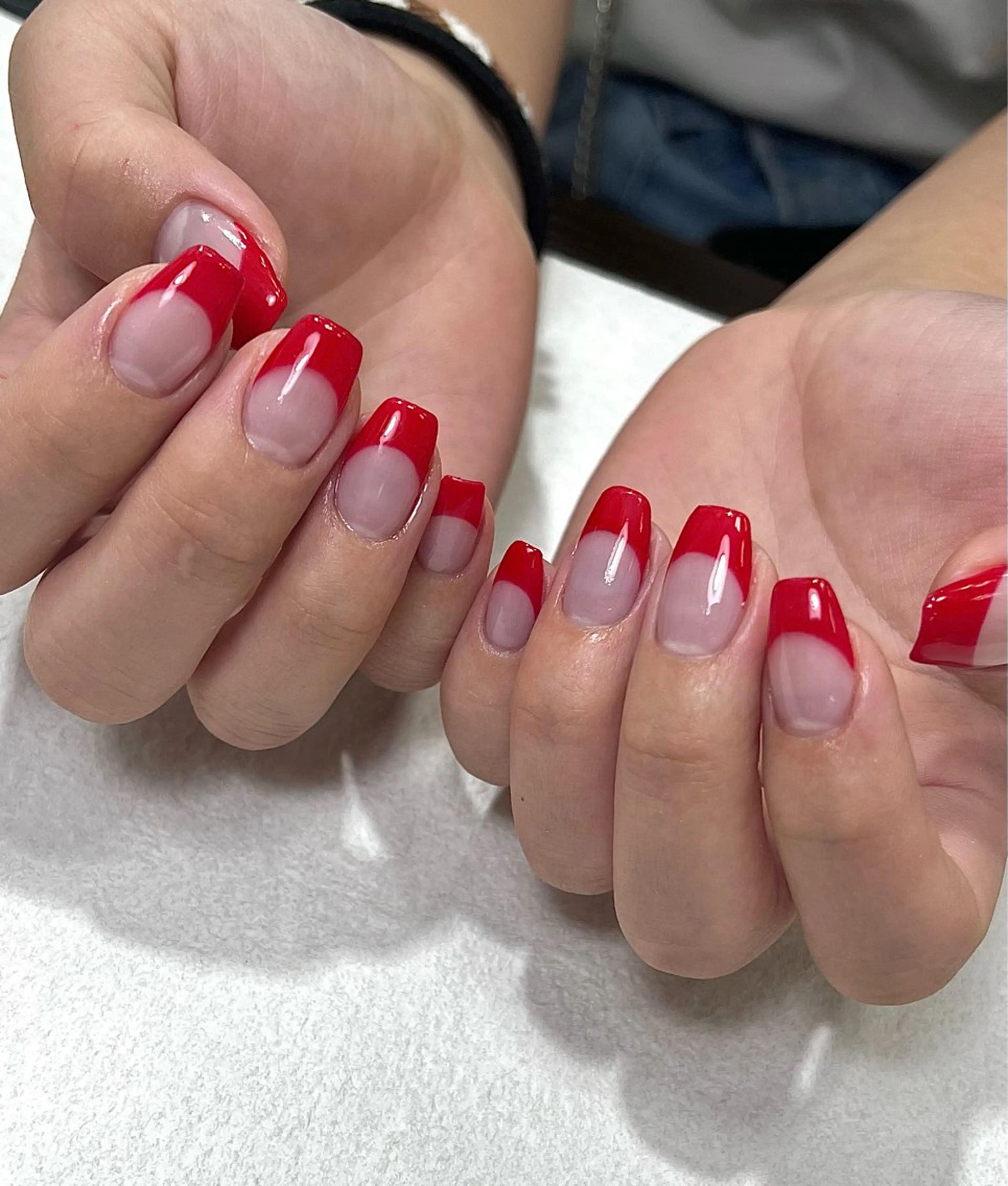 ネイル フレンチネイル 赤色 ショートネイル シンプルネイル スクエアネイル ハンドネイル Para Sol nail　Maoのネイルデザイン