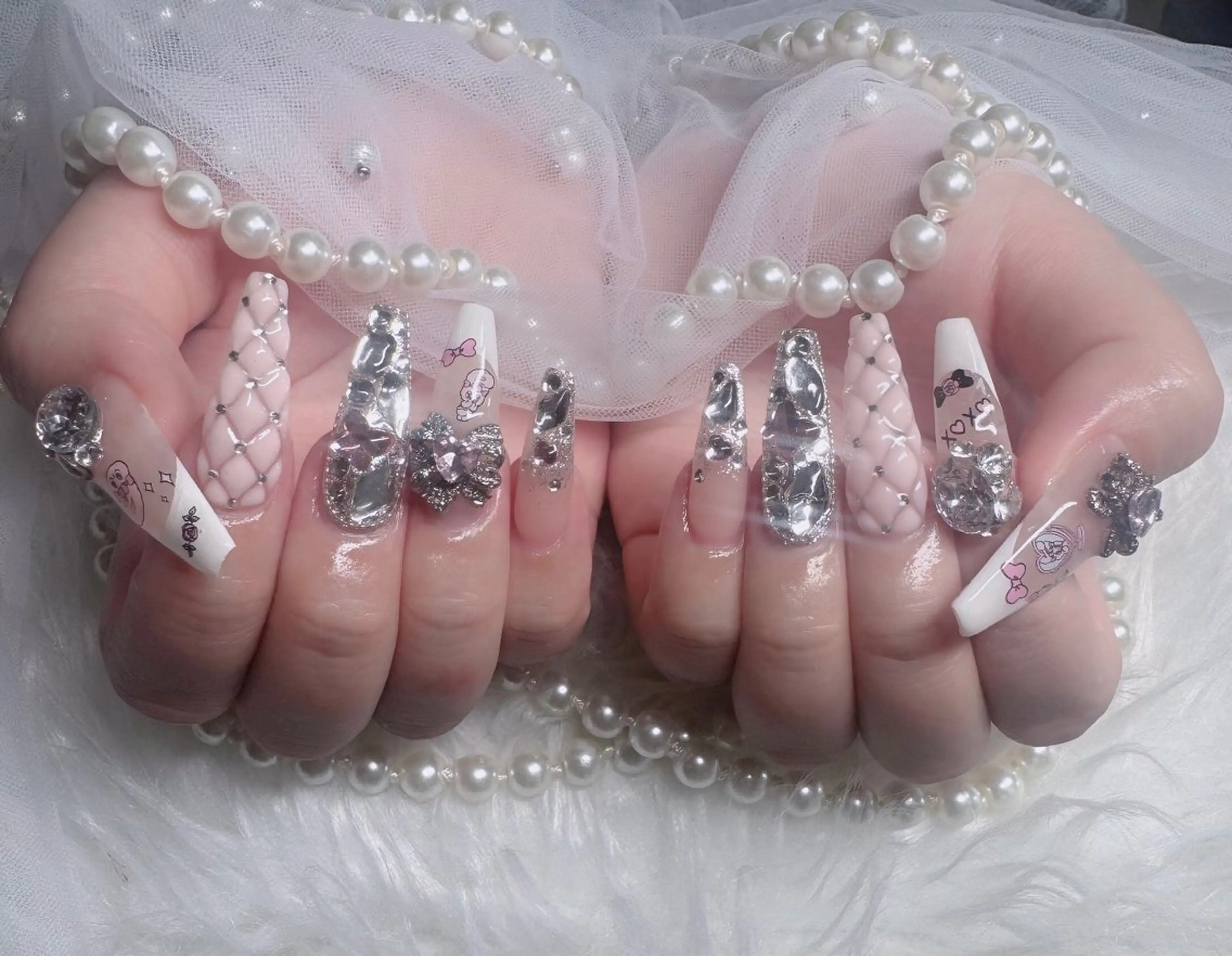 ネイル オーロラネイル フレンチネイル ジェルネイル ハロウィン 韓国ネイル ハンドネイル H.baby Nail Salonのネイルデザイン