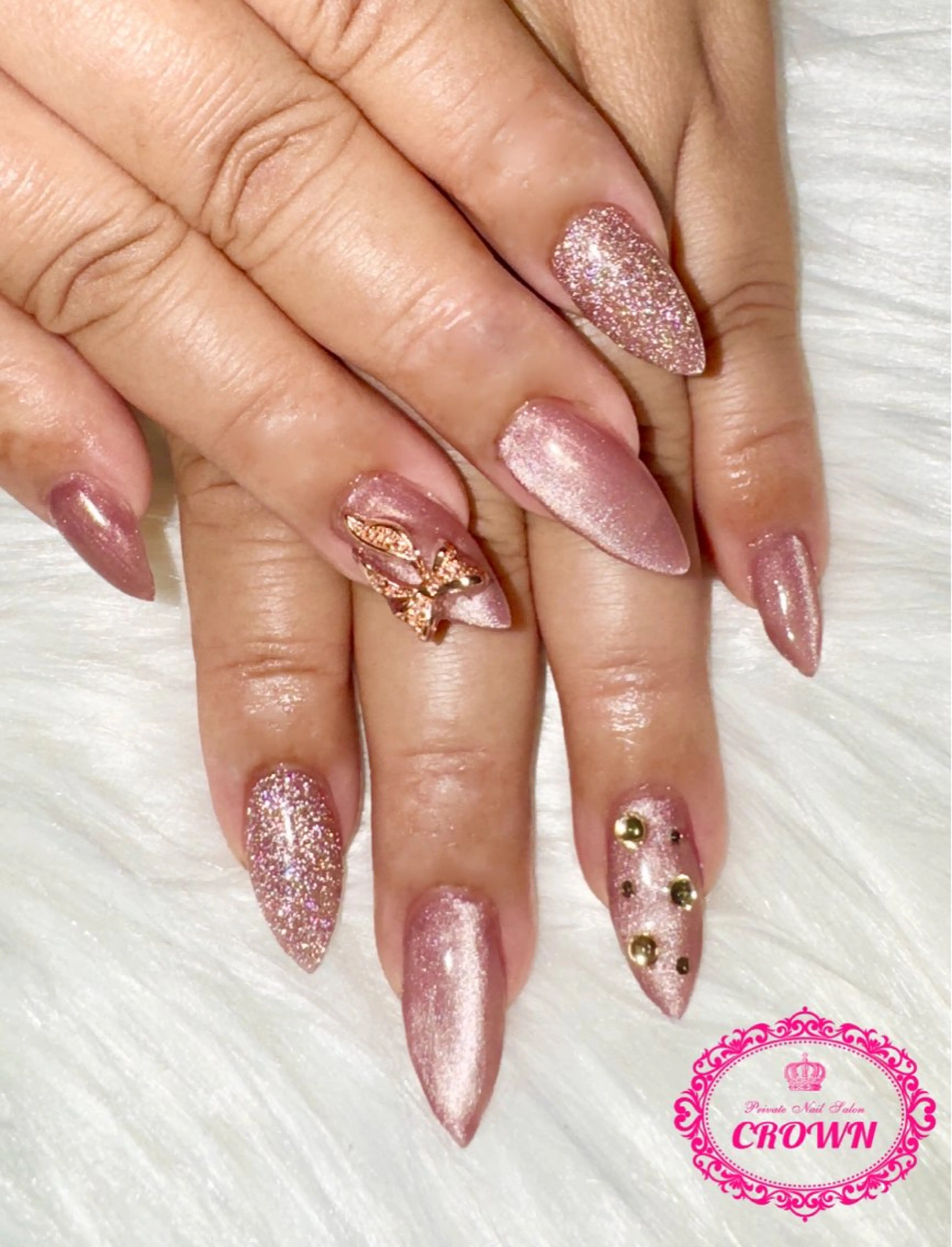 ネイル CROWN プライベートサロンのネイルデザイン