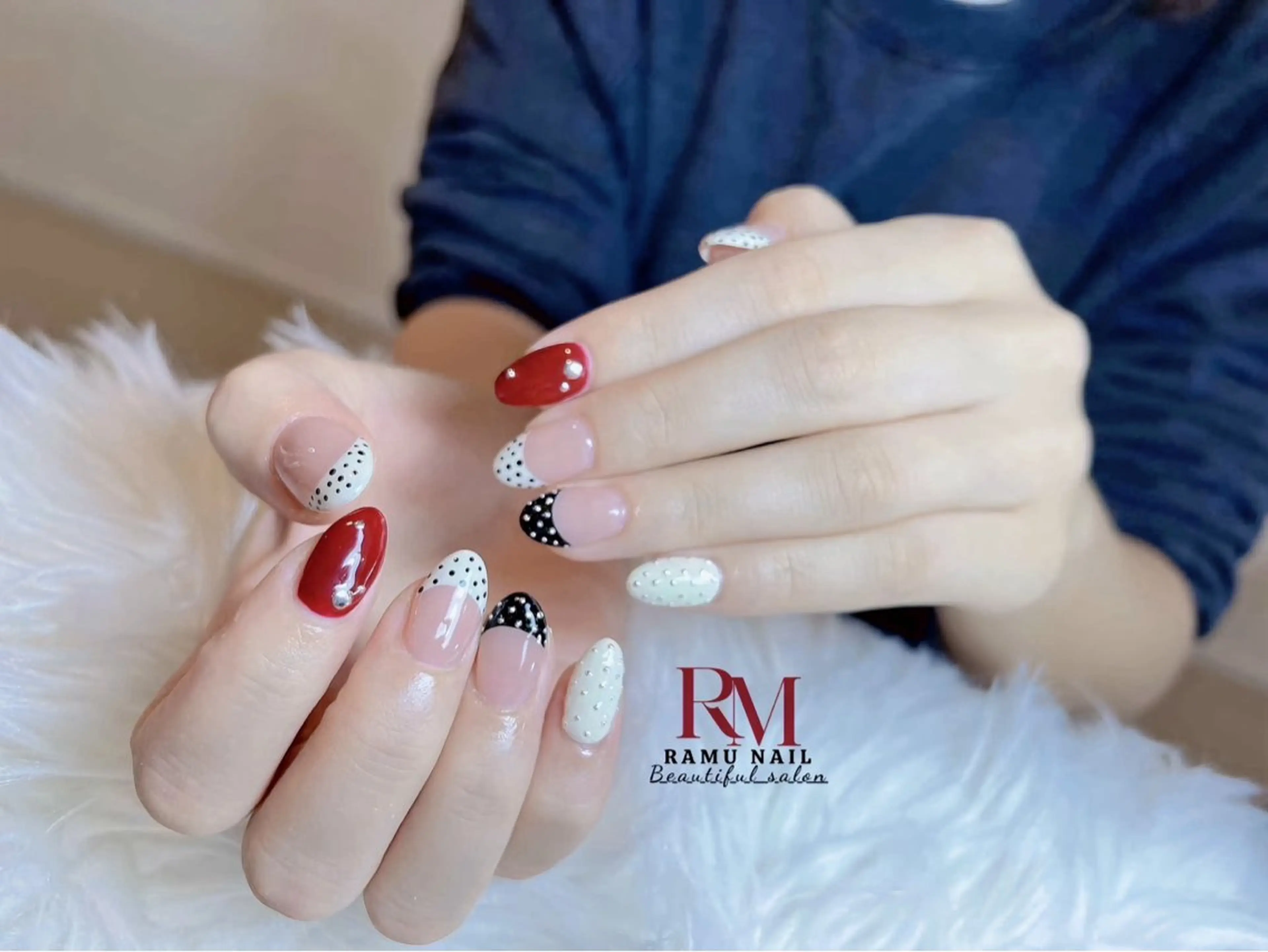 ネイル キラキラネイル マグネットネイル ミラーネイル ピンク ワンホンネイル ハンドネイル RAMU Nail 恵比寿店のネイルデザイン