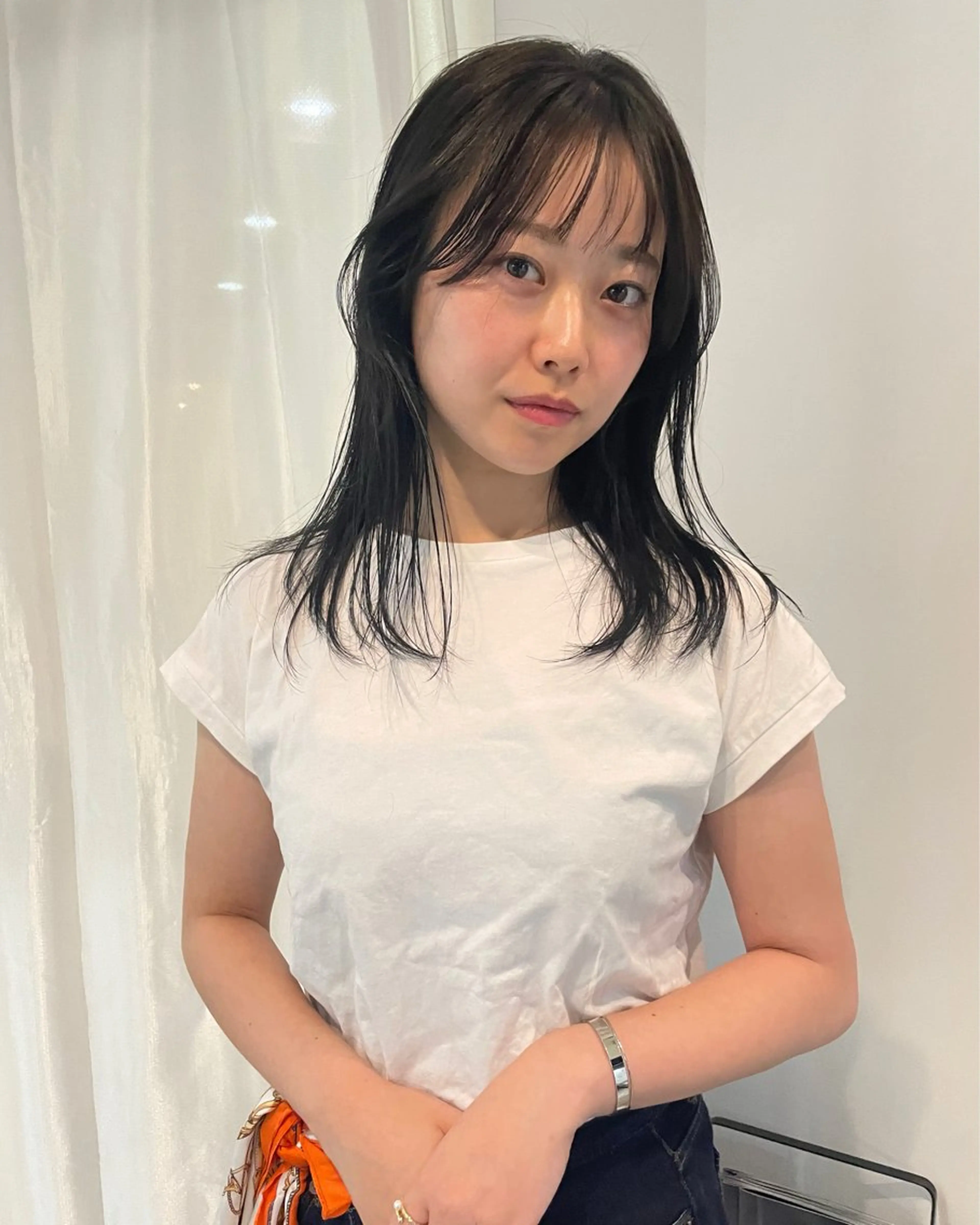 ミディアム カラー パーマ ミディアムパーマ ストレートパーマ 熊崎 葵のヘアスタイル