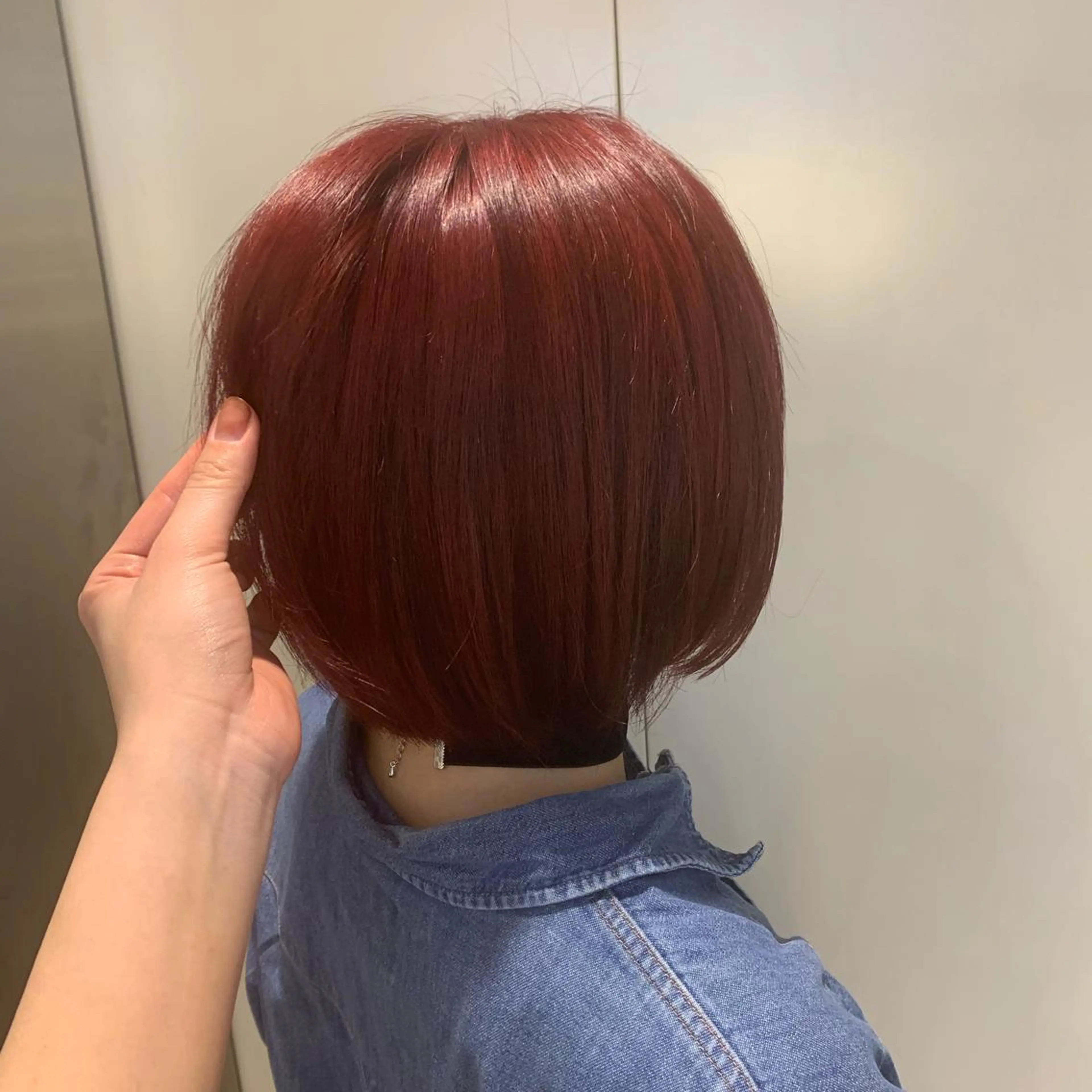 カラー ボルドーカラー 天野 利咲のヘアスタイル