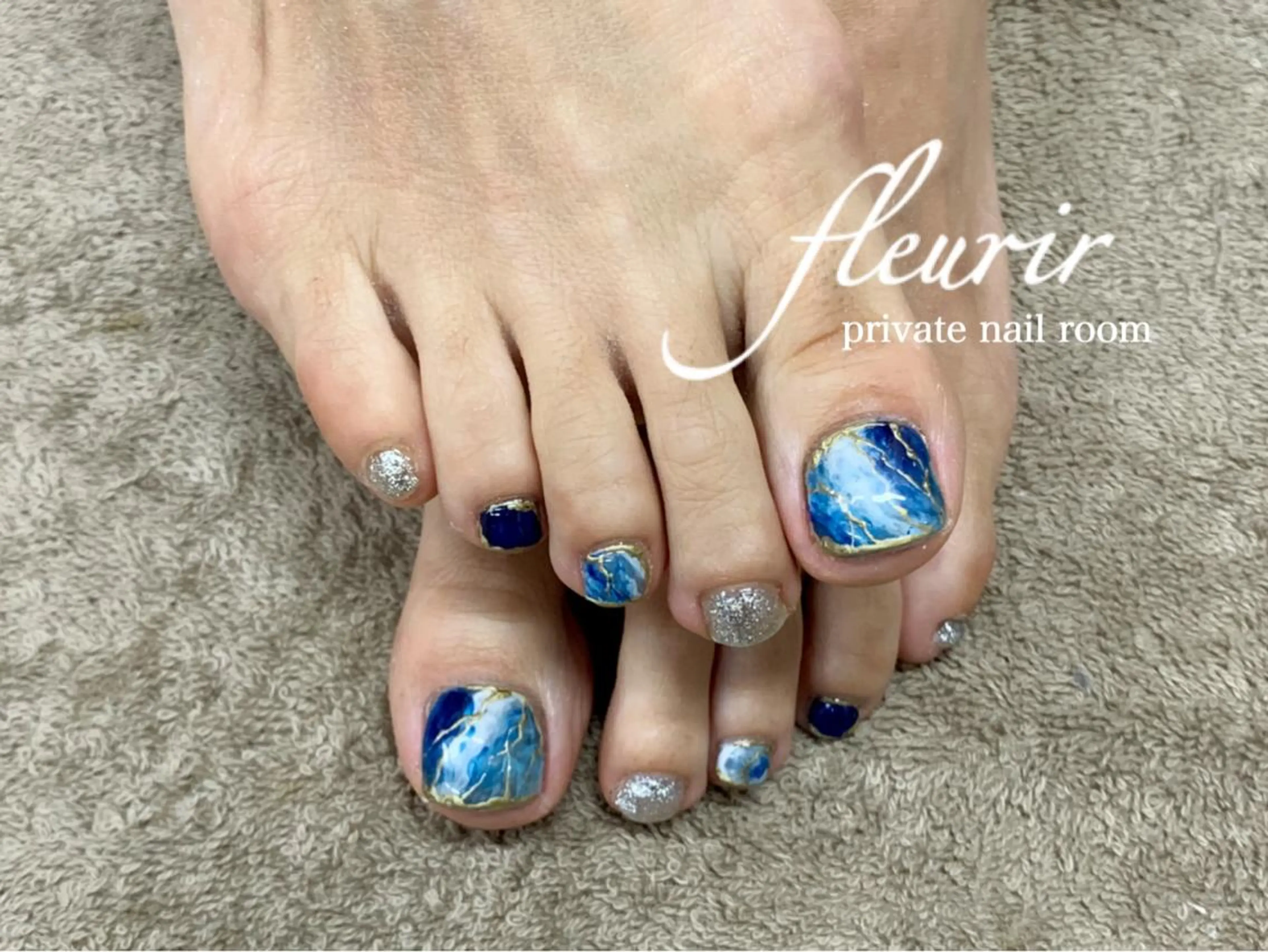 ネイル ブルー フットネイル 大理石ネイル(マーブル) フルリール 【プライベートサロンのネイルデザイン