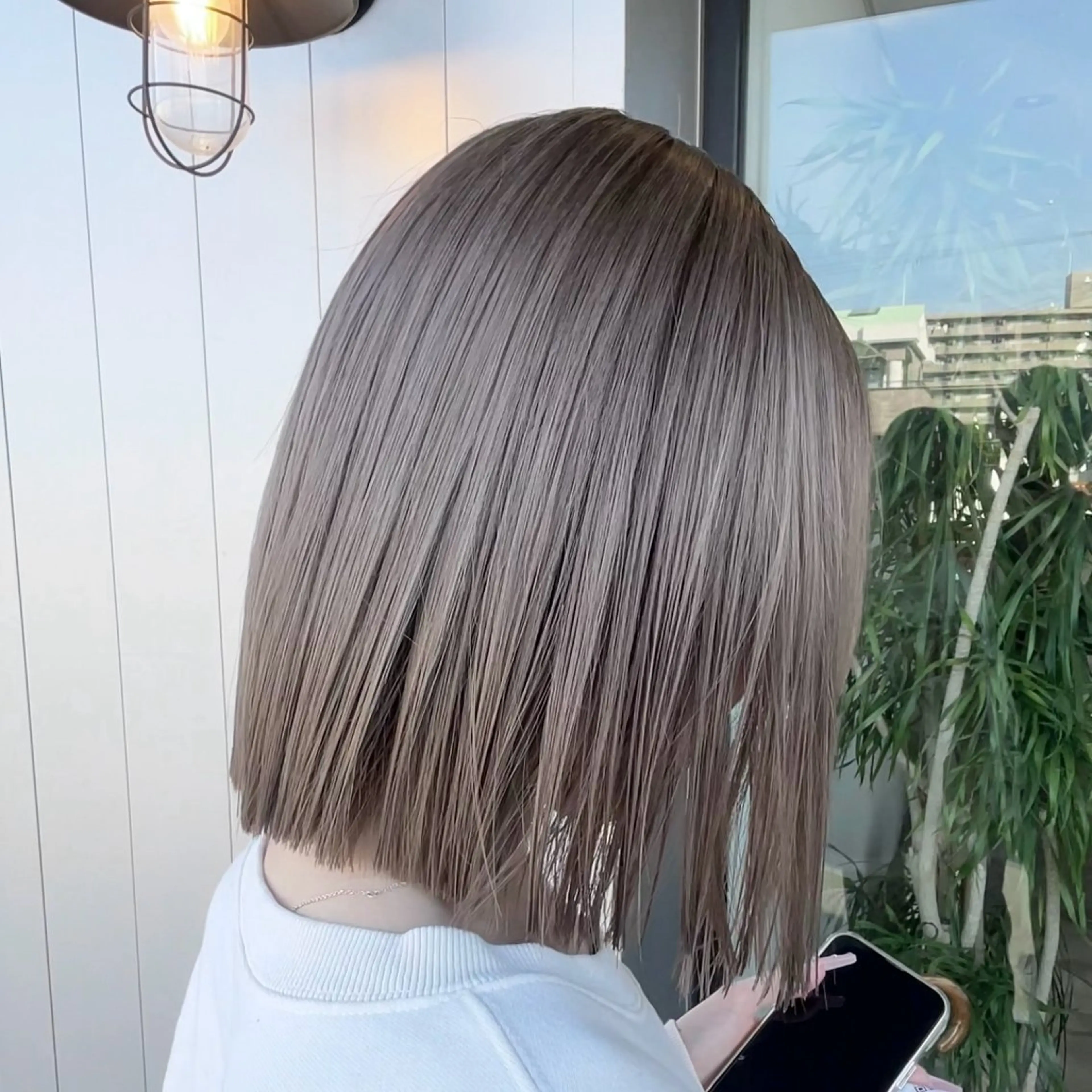 ショート 切りっぱなしボブ ボブ ヘアカラー トリートメント 豊田 岬己のヘアスタイル
