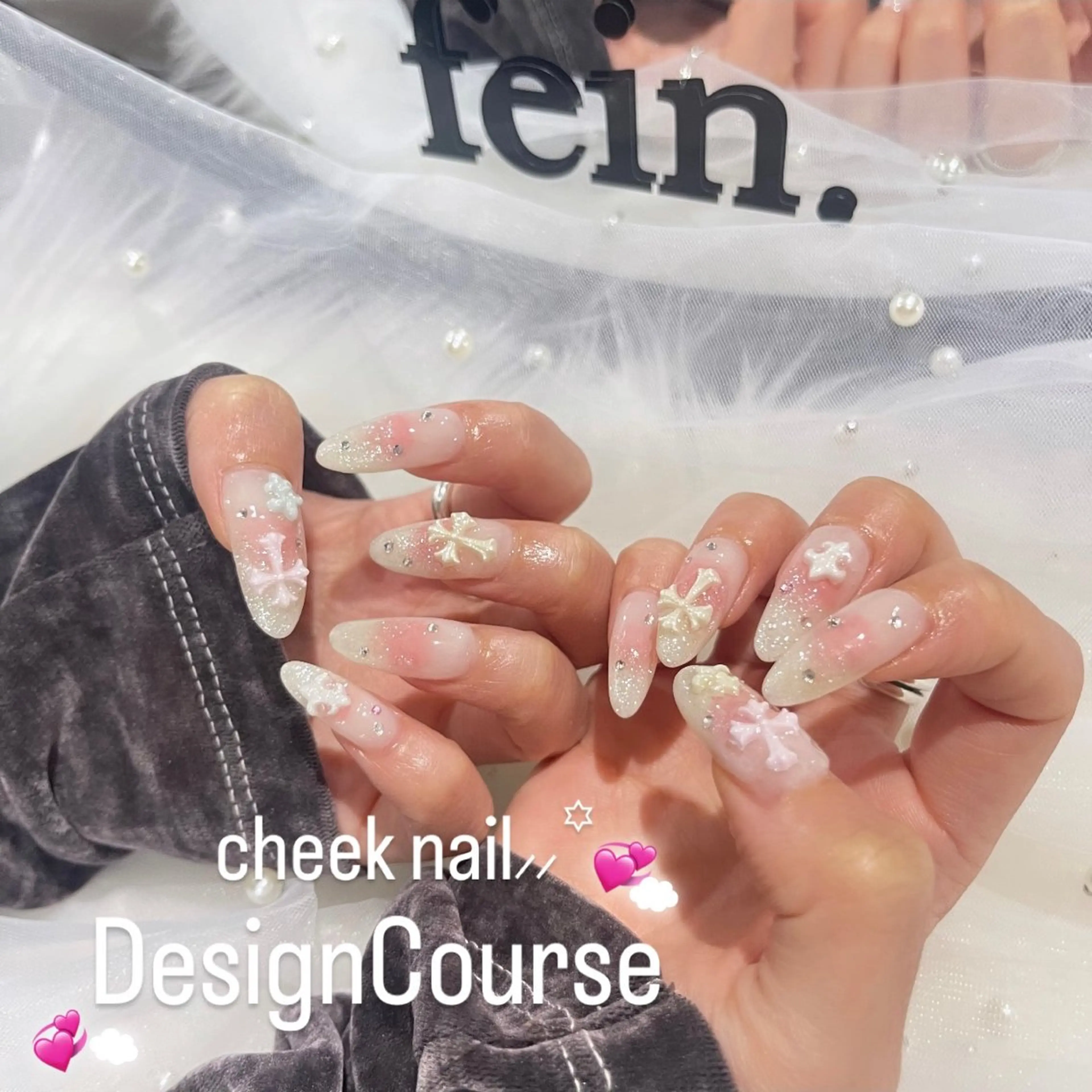 ネイル ハンドネイル 🧁fein. nana🩵のネイルデザイン