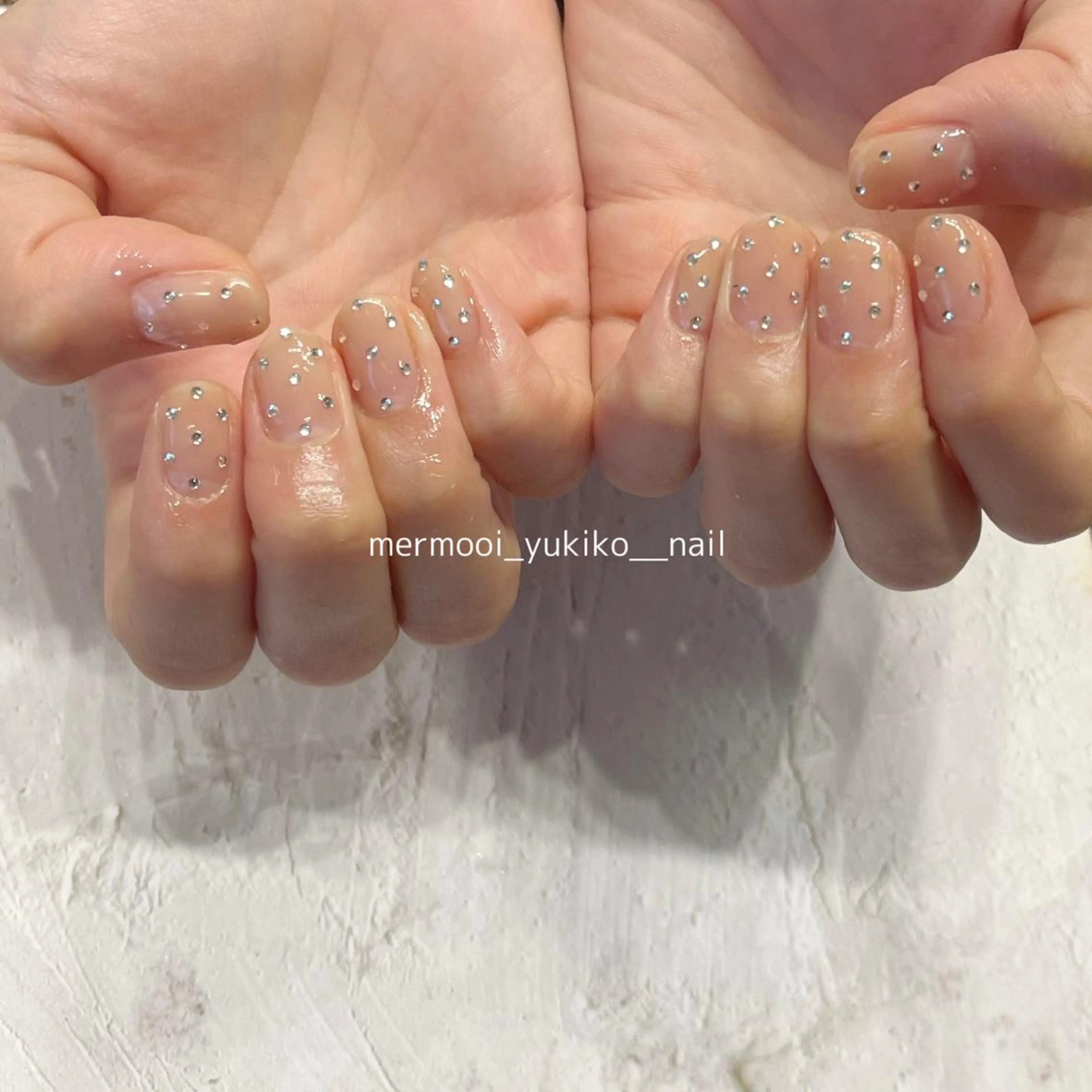 ネイル アートネイル クリアネイル ドット キラキラネイル ニュアンスネイル ハンドネイル melumooi nailのネイルデザイン