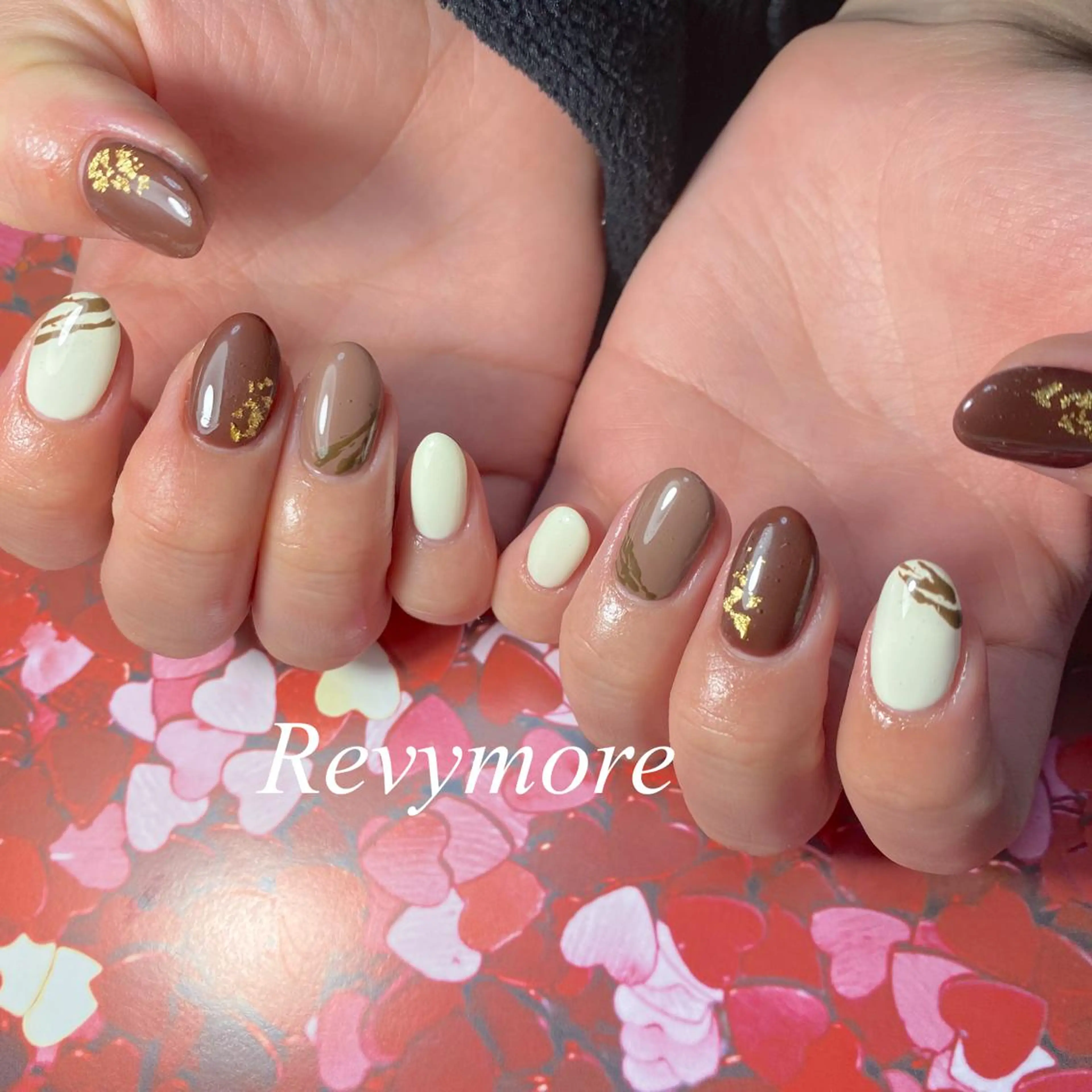 ショート ネイル ジェルネイル ニュアンスネイル オフィスネイル シンプルネイル バレンタイン nail salon Revymoreのネイルデザイン