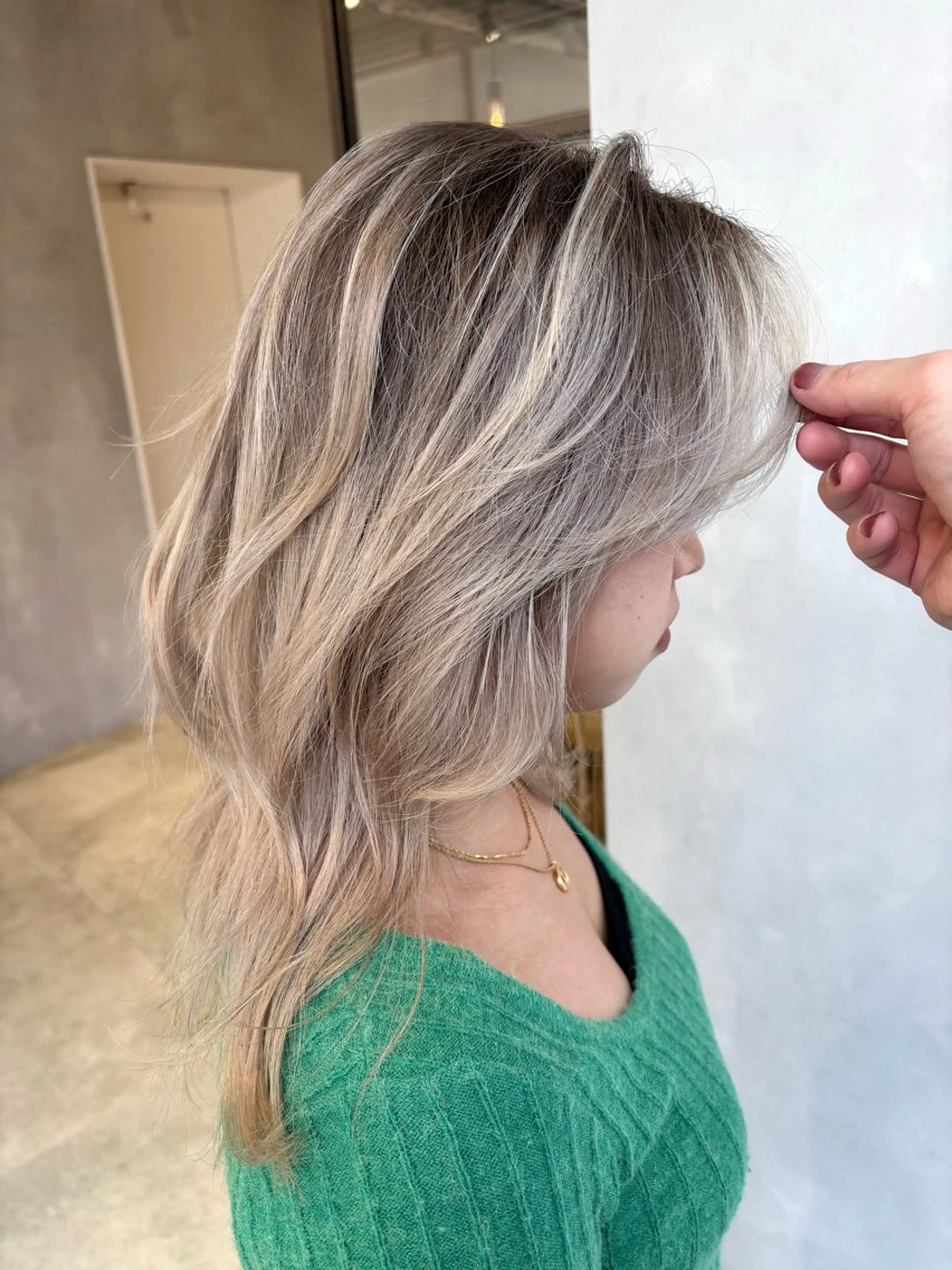 セミロング 外国人風カラー ヘアカラー 渋谷ハイトーン/ デザインカラー阿部のヘアスタイル