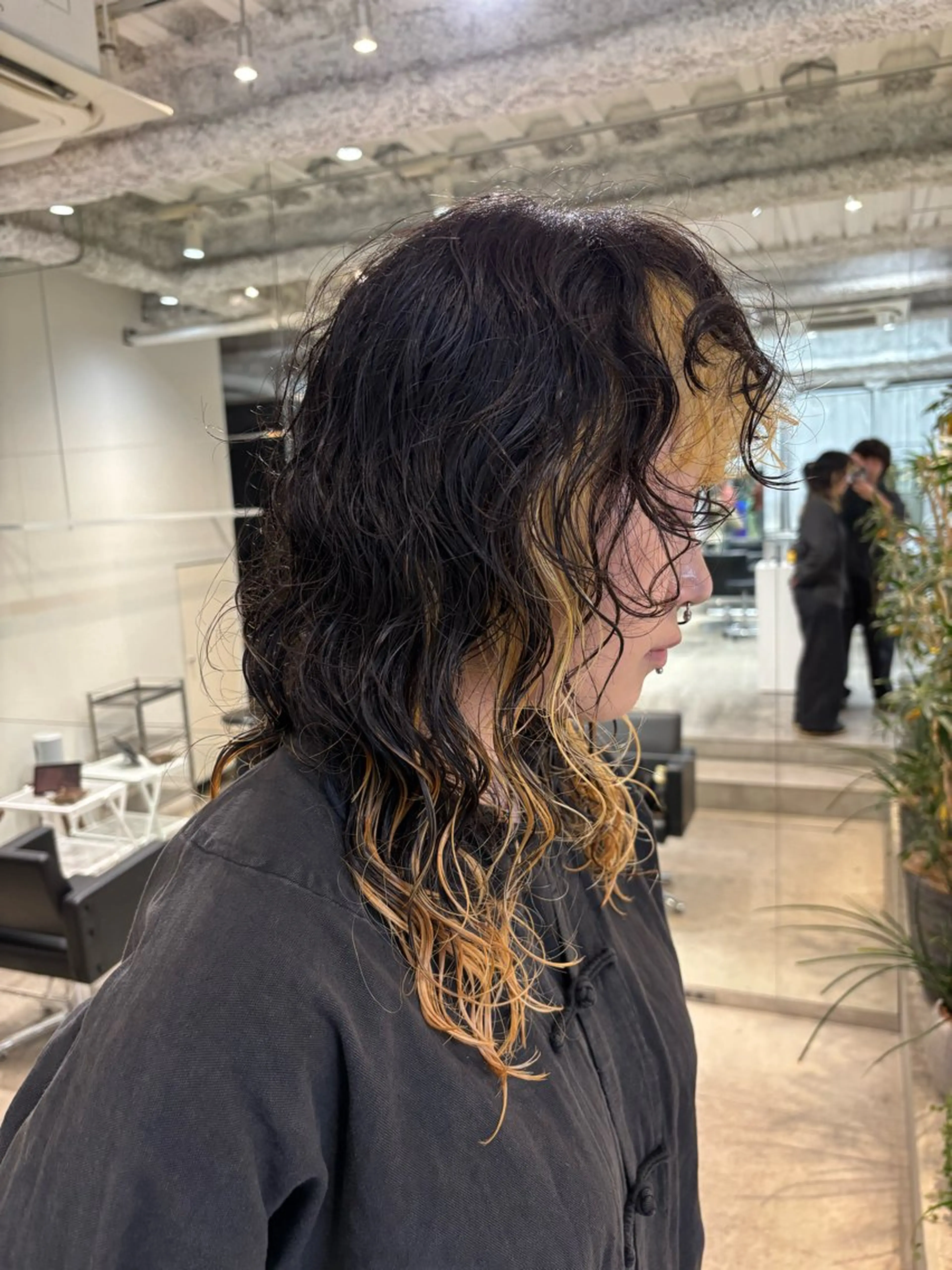 ロング カラー パーマ ブリーチ スパイラルパーマ ANY/須田麻人 /パーマスタイルのヘアスタイル