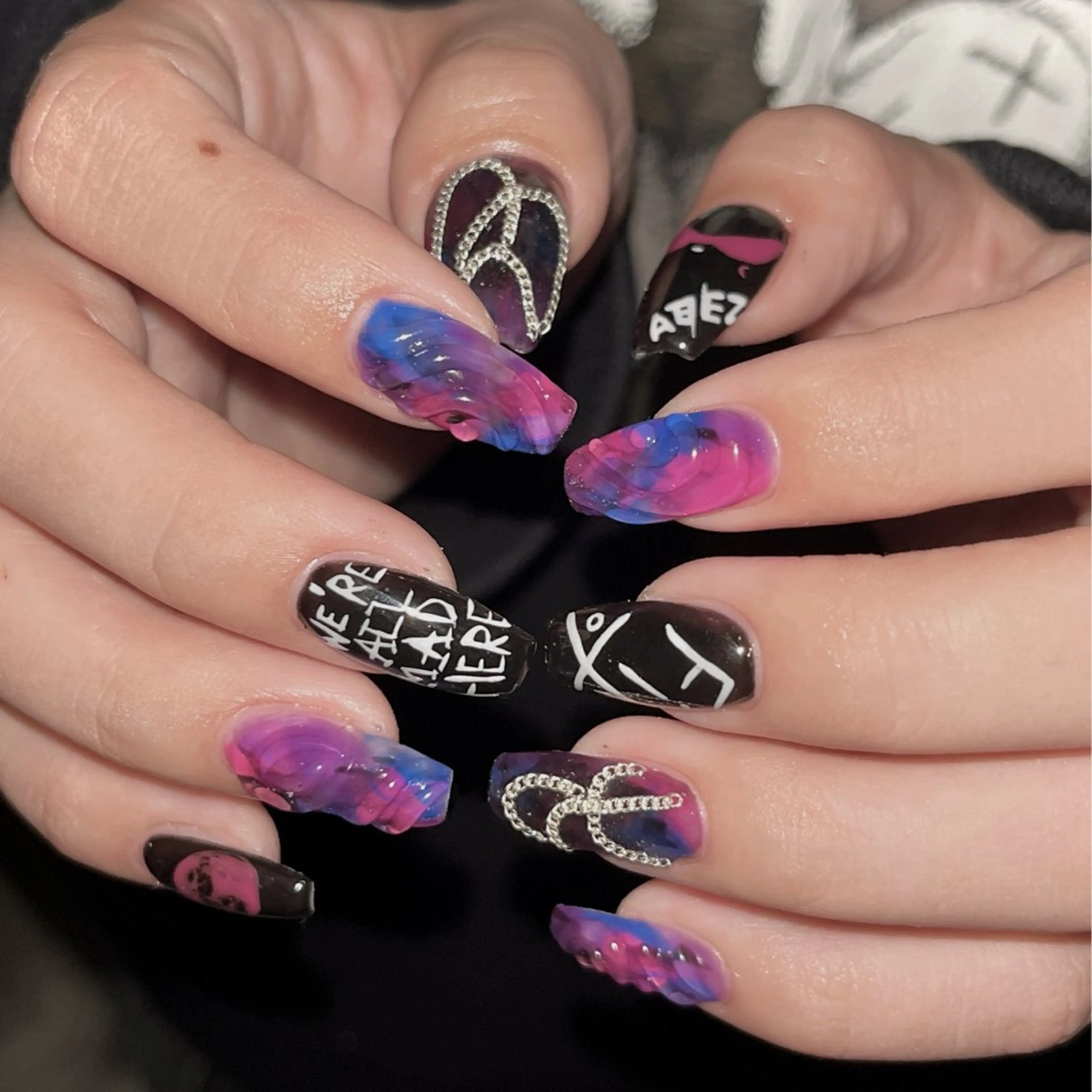 ネイル アートネイル ハンドネイル moca心斎橋店 Aina🐈‍⬛🤍のネイルデザイン