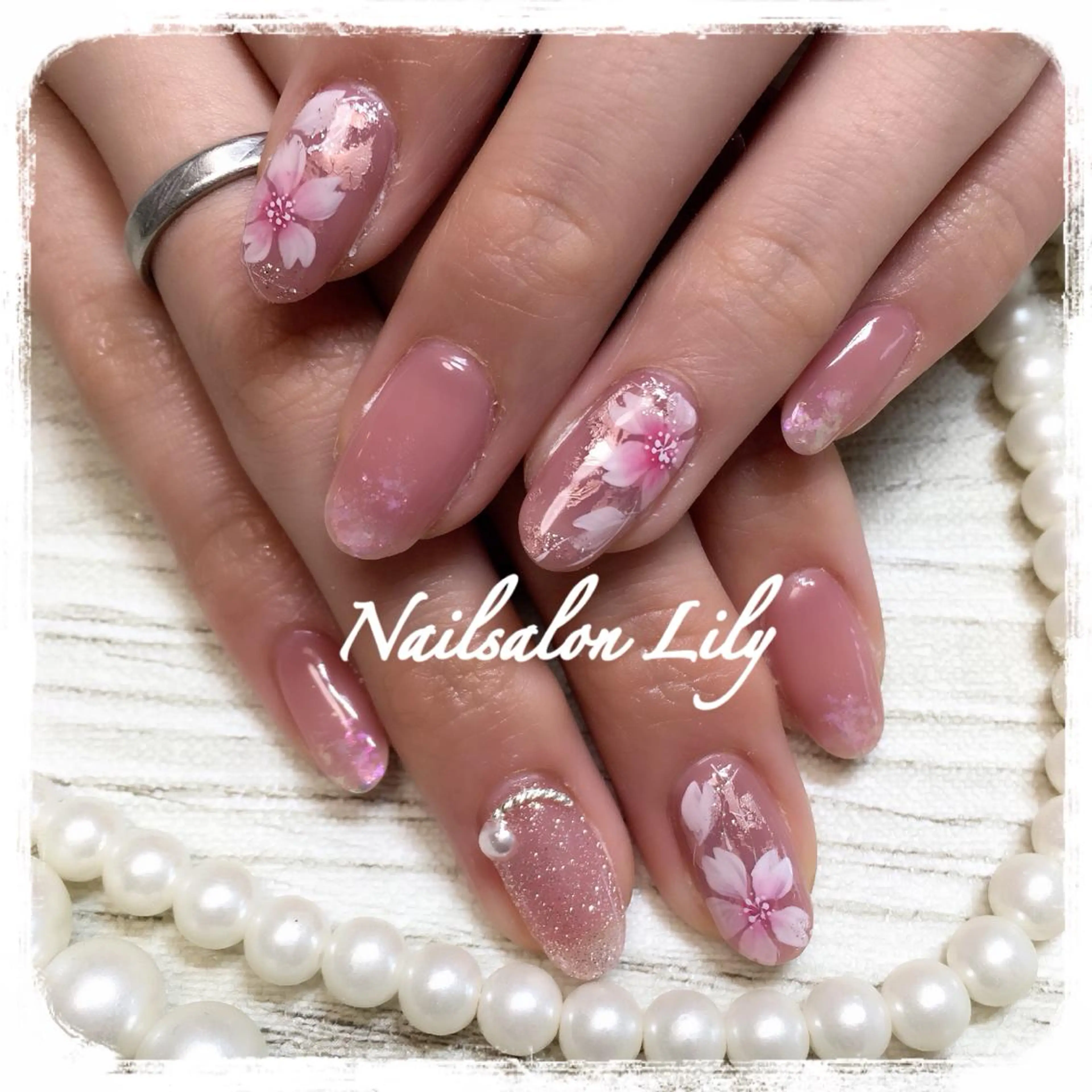 ネイル 桜ネイル 春ネイル ハンドネイル Lily*nail 🌻Mii🌻のネイルデザイン